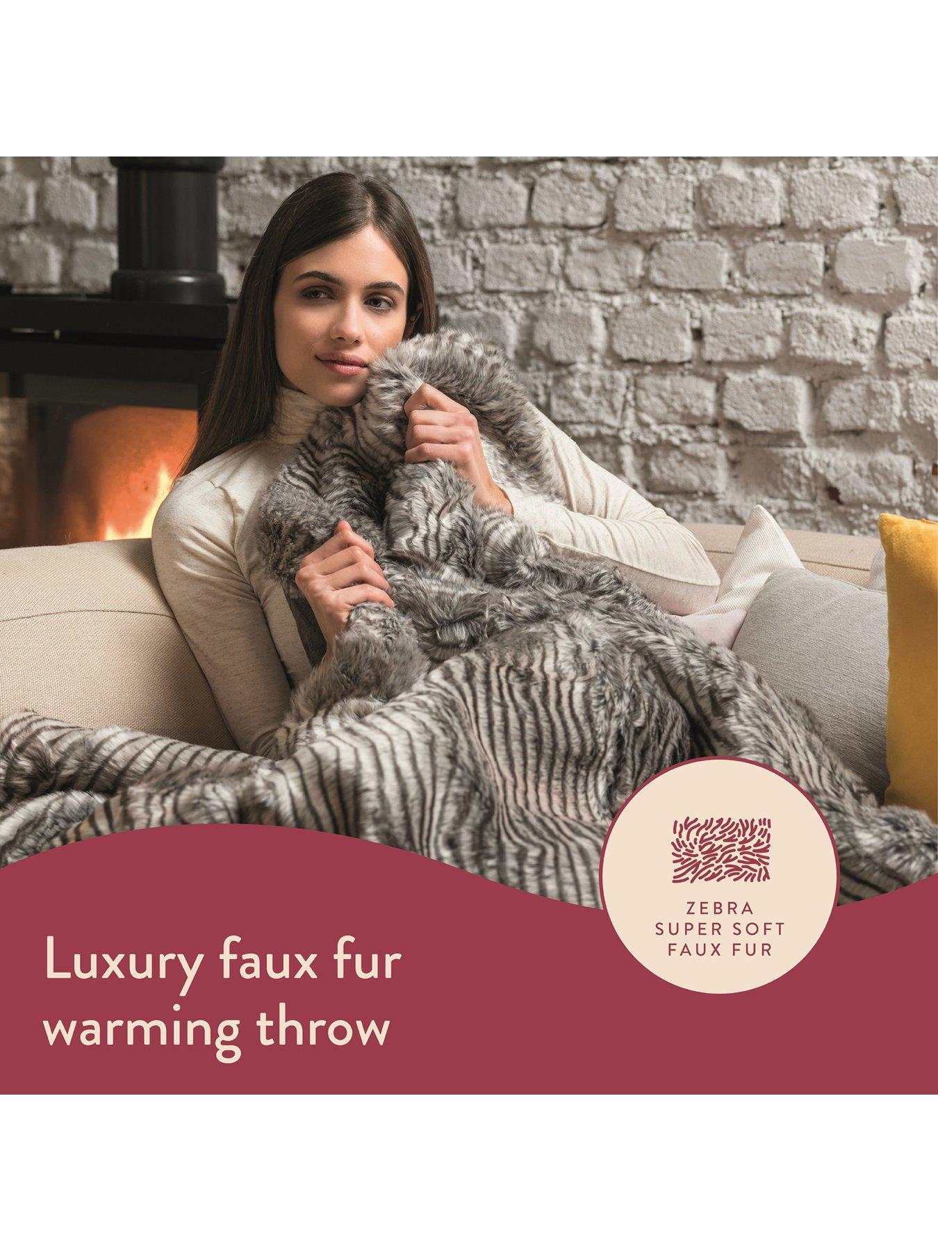 dreamland-heated-throw-dreamland-zebra-faux-fur-throwoutfit