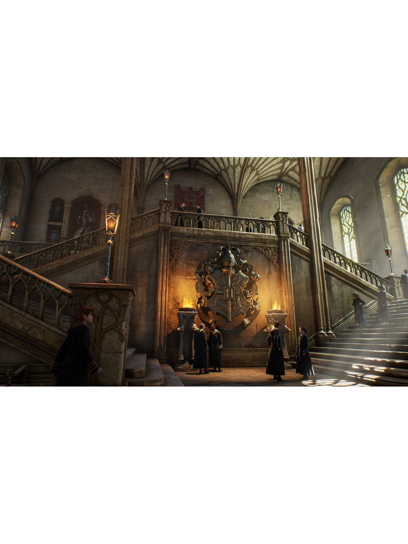 Image 5 of 7 of Playstation PlayStation&reg;5 Disc Console &ndash; 1TB &amp; Hogwarts Legacy
