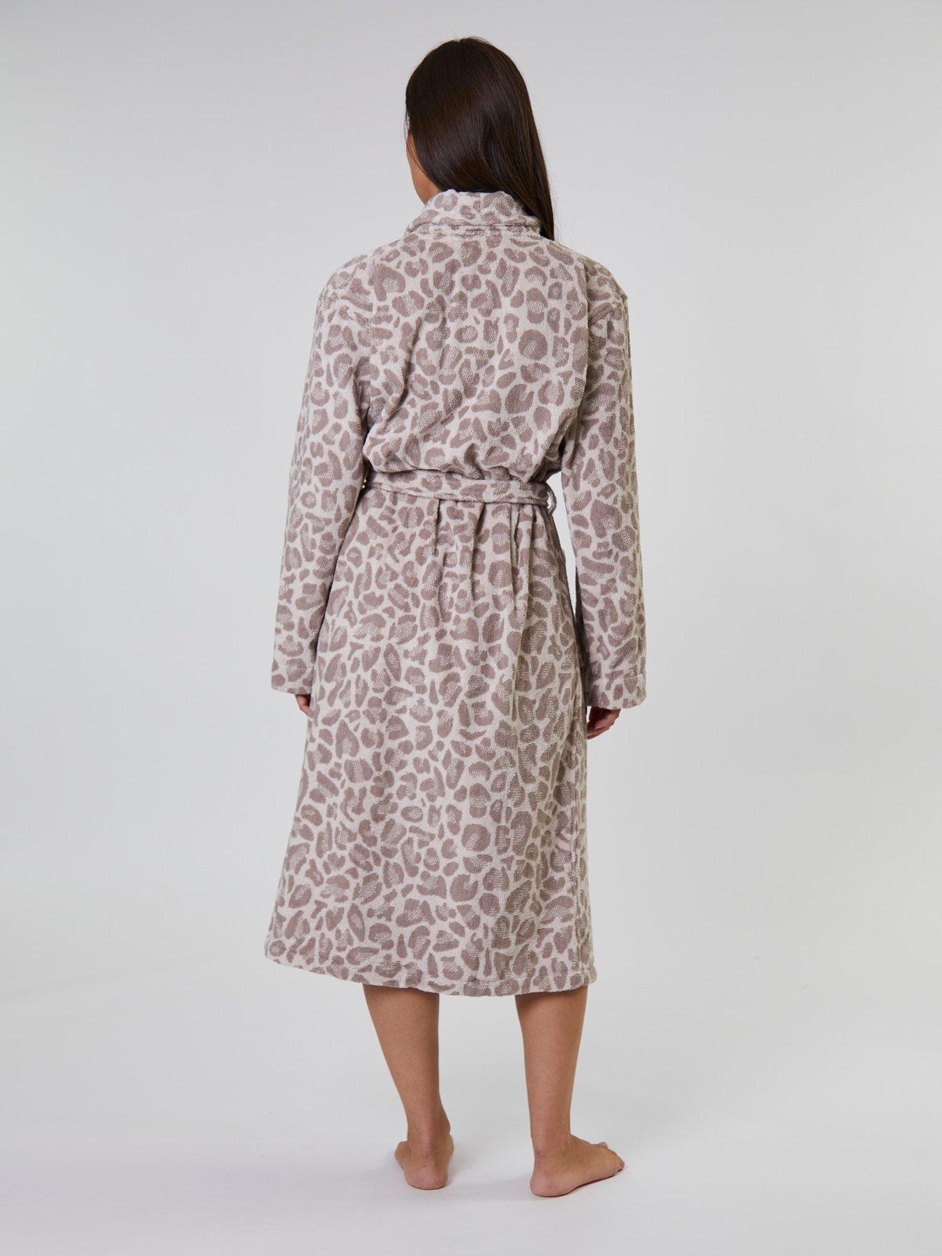 loungeable-leopard-shawl-robe-beigestillFront