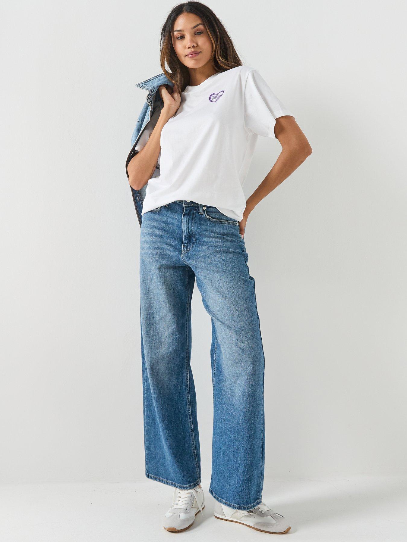Image 3 of 5 of HUGO Vintage T-Shirt - White