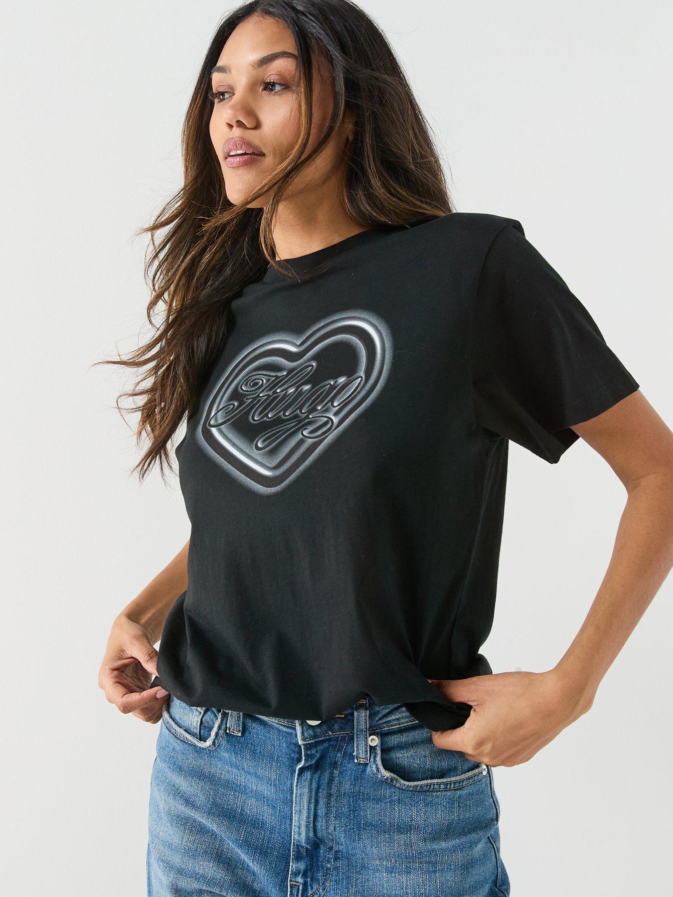 hugo-vintage-graphic-t-shirt-blackdetail
