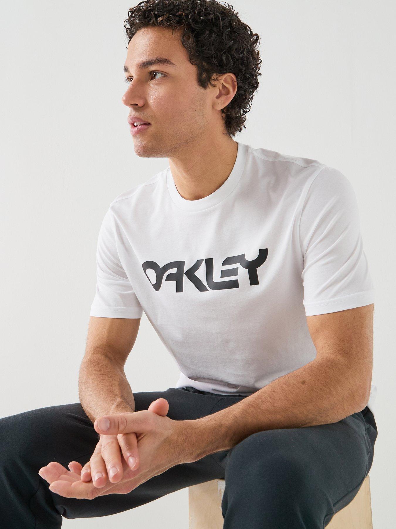 oakley-mens-mark-ii-20-t-shirt-whiteoutfit