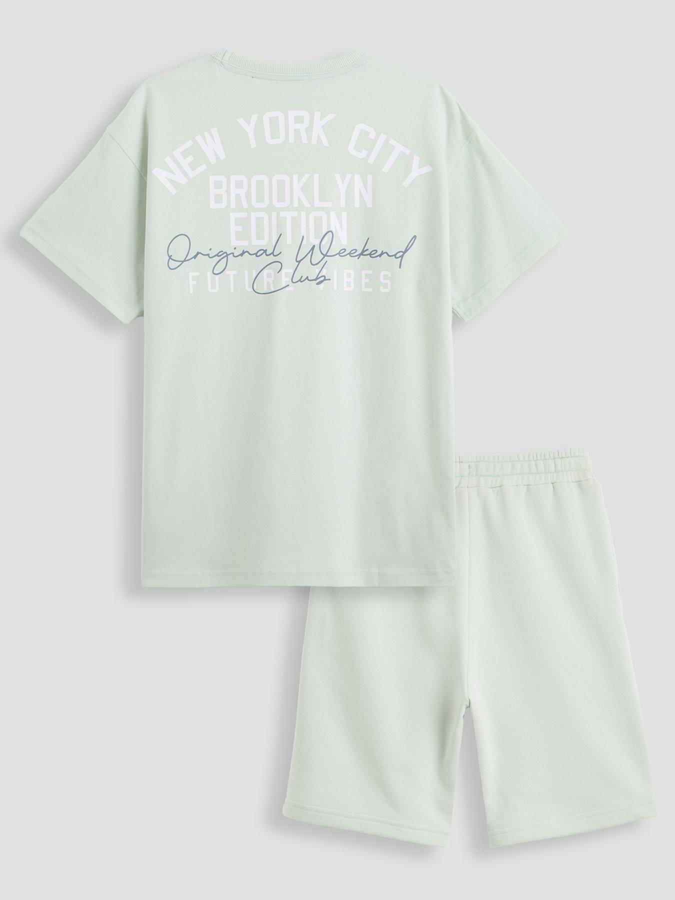 the-very-collection-boys-nyc-back-graphic-short-setback