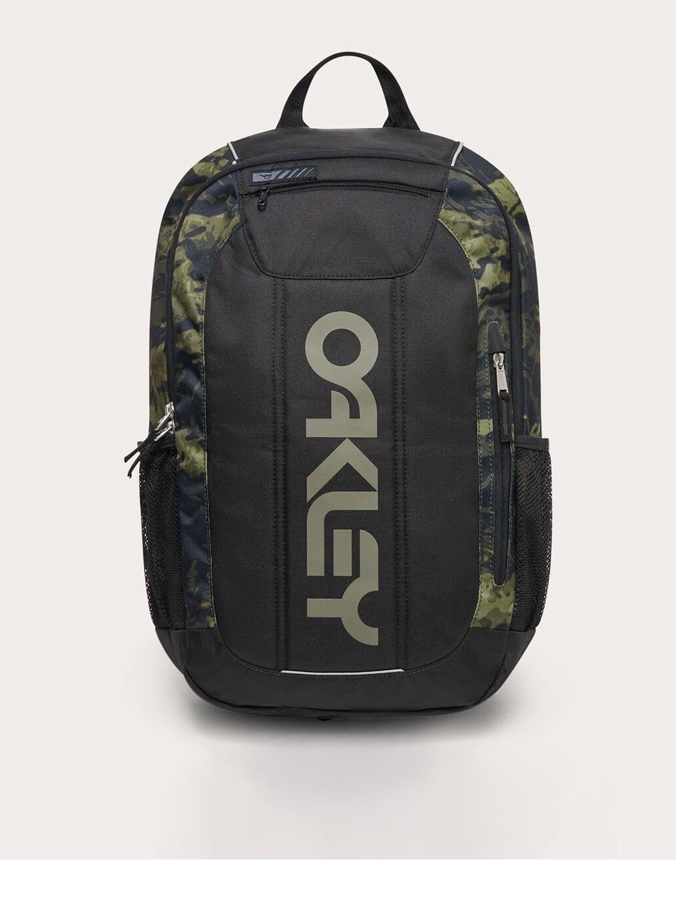 oakley-mens-enduro-20l-30-backpack-blackgreen