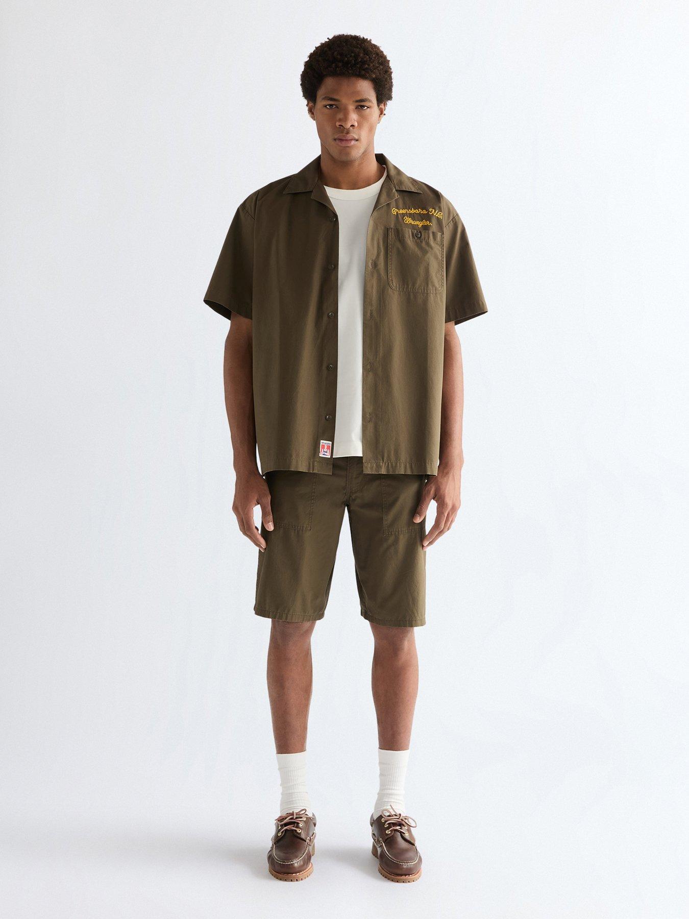 wrangler-utility-short-sleeve-shirt-khakiback