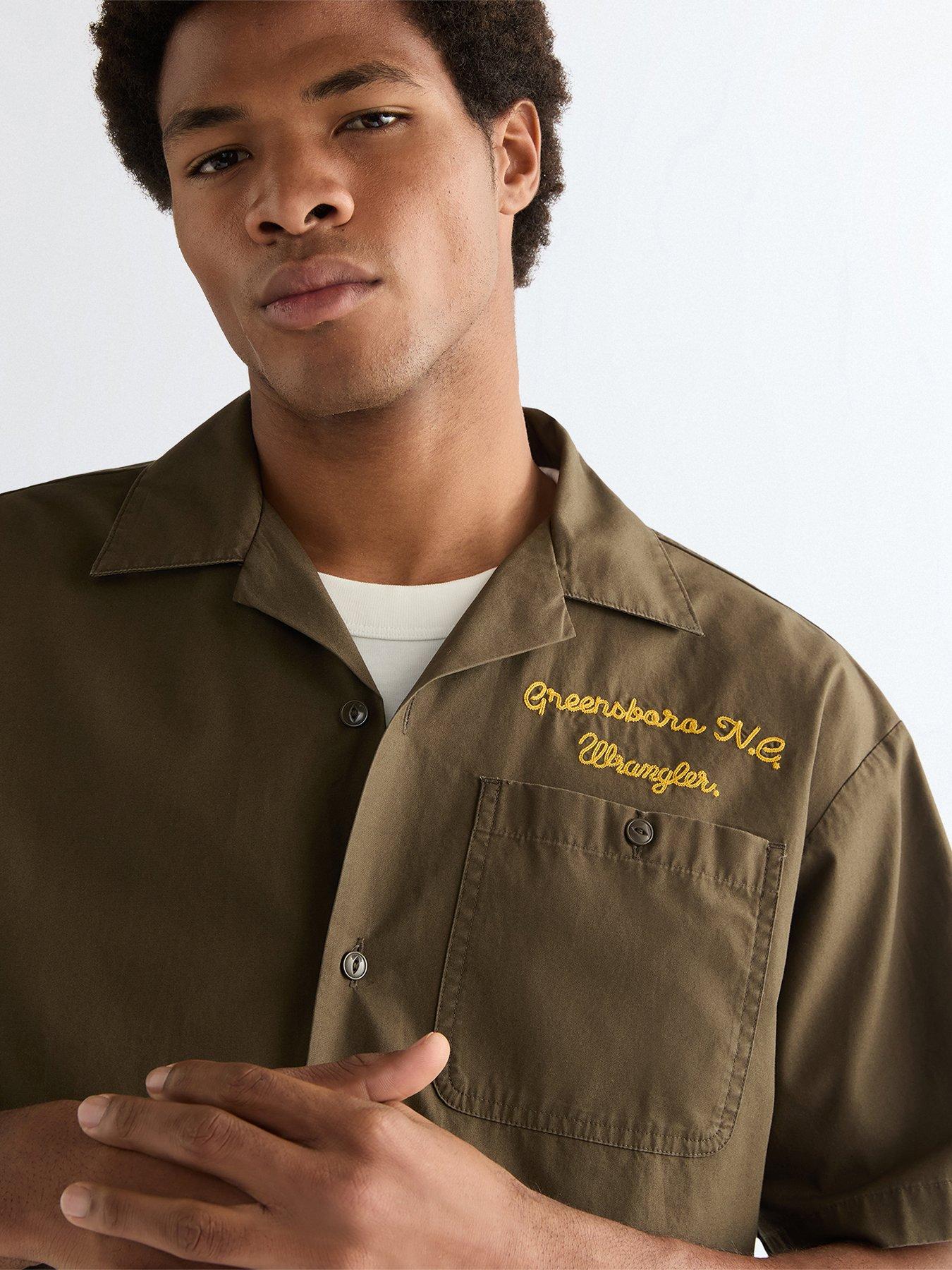 wrangler-utility-short-sleeve-shirt-khakioutfit