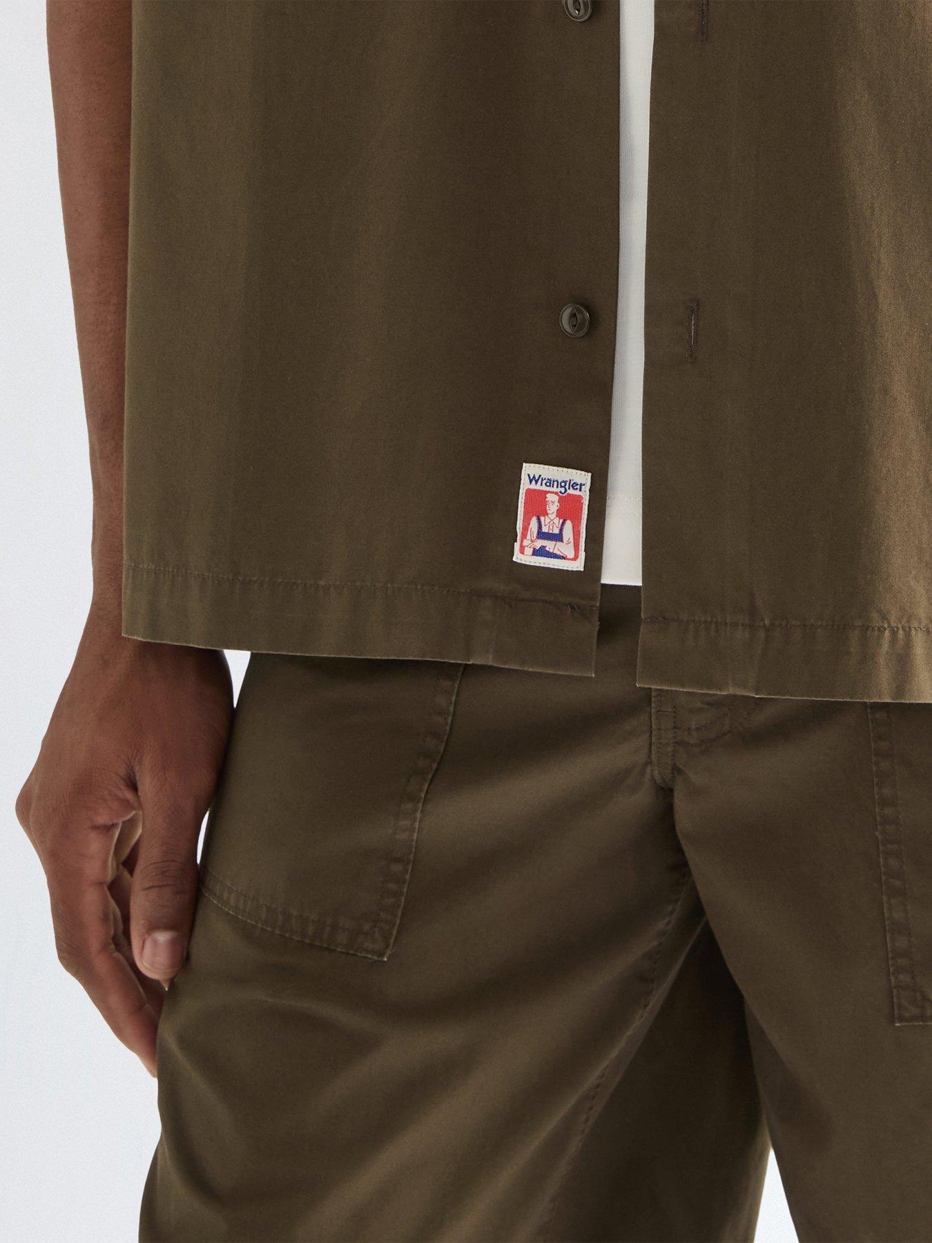 wrangler-utility-short-sleeve-shirt-khakidetail