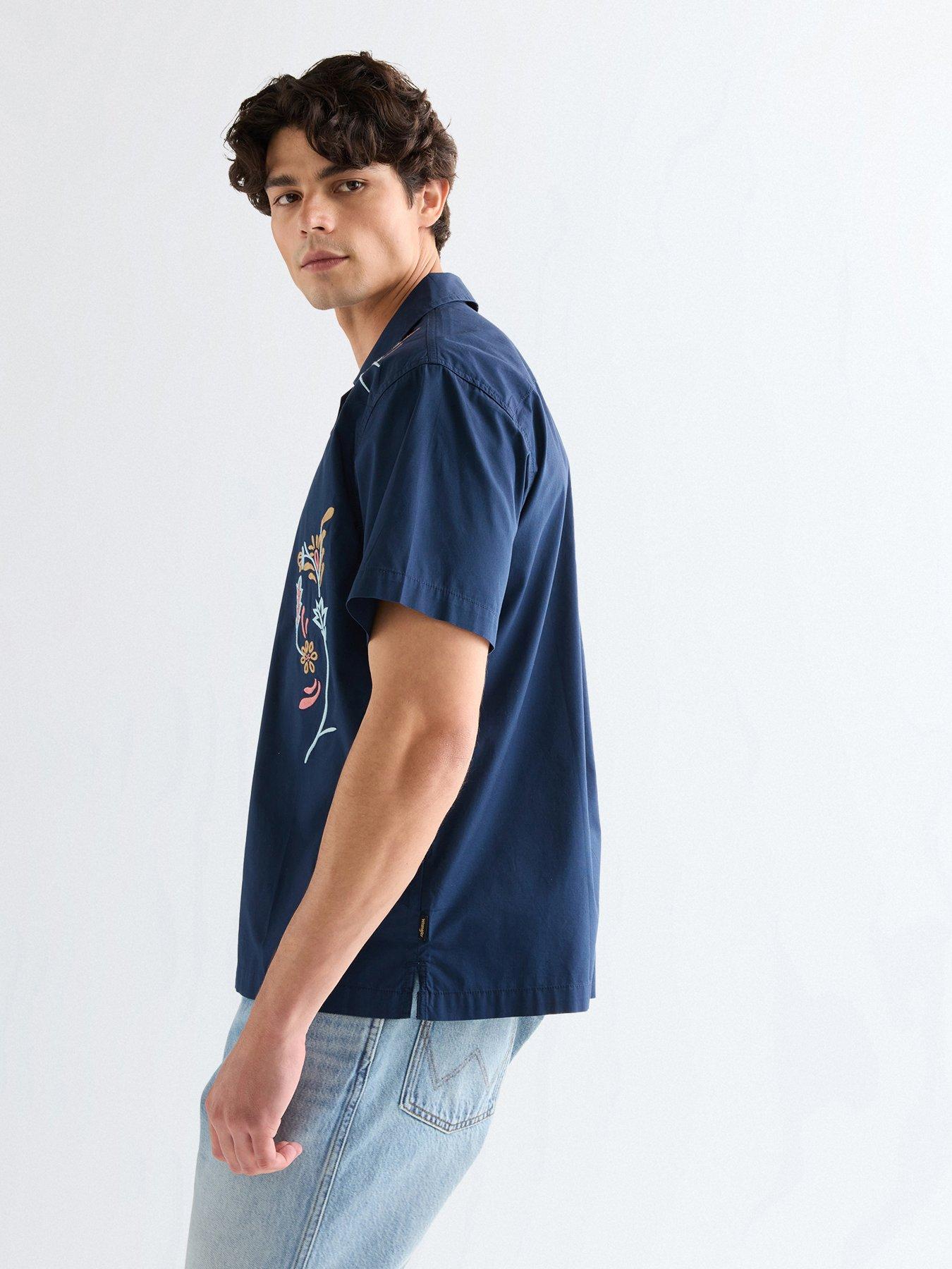 wrangler-embroidered-resort-short-sleeve-shirt-navydetail