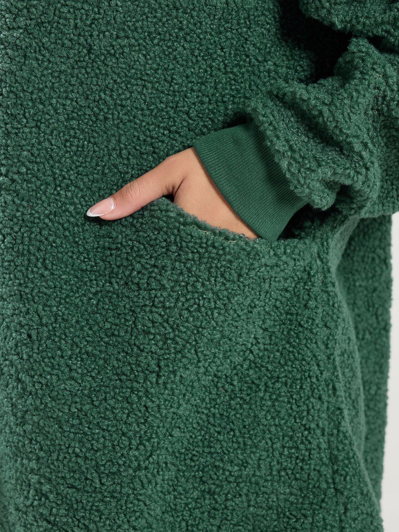 yours-curve-crew-neck-borg-fleece-jumper-greenoutfit