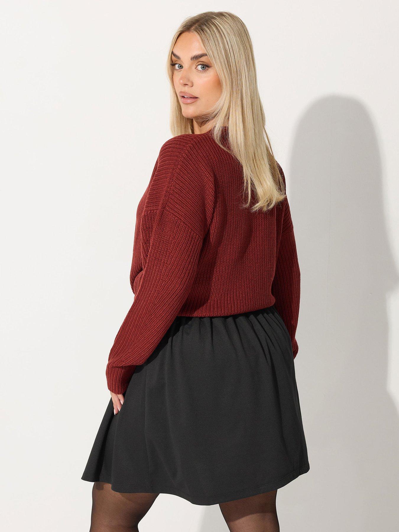 Image 2 of 4 of Yours Curve Pleated Skirt - Black