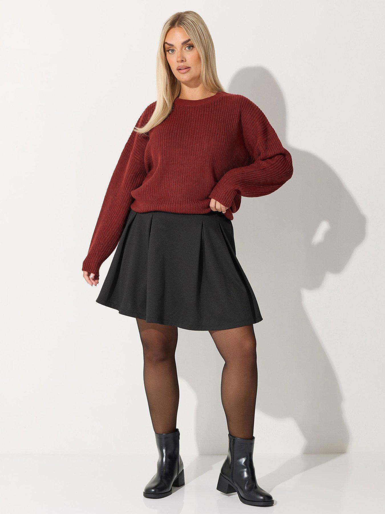 Image 3 of 4 of Yours Curve Pleated Skirt - Black