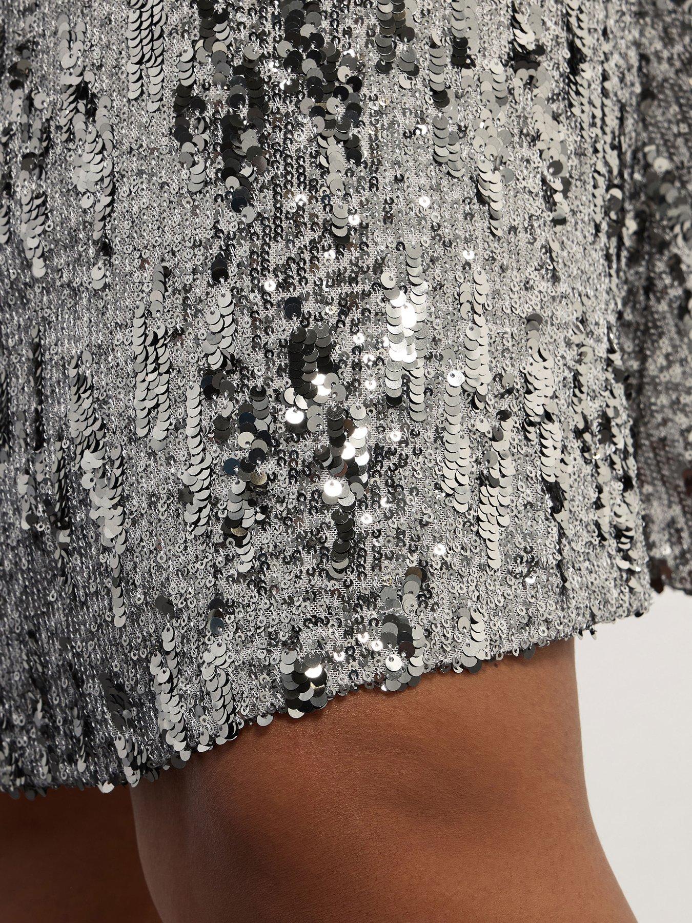 yours-curve-sequin-skirt-greyoutfit