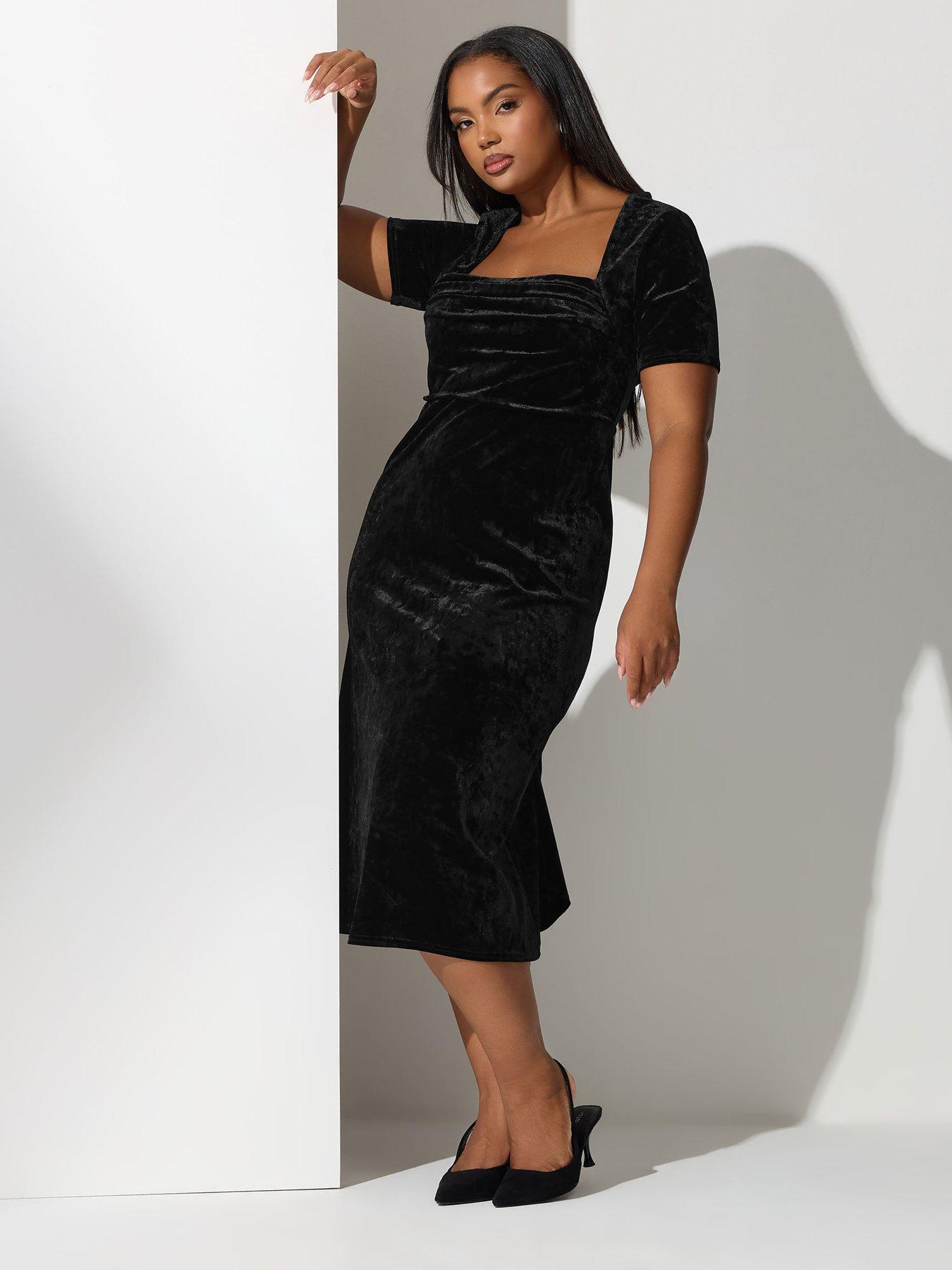 Image 3 of 4 of Yours Curve Velvet Square Neck Dress - Black