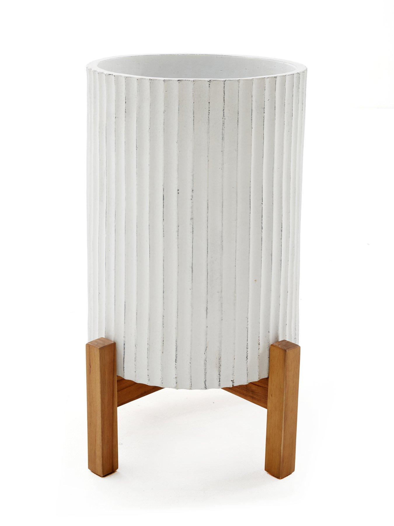 the-very-collection-tall-ribbed-planter-on-stand-30cmstillFront