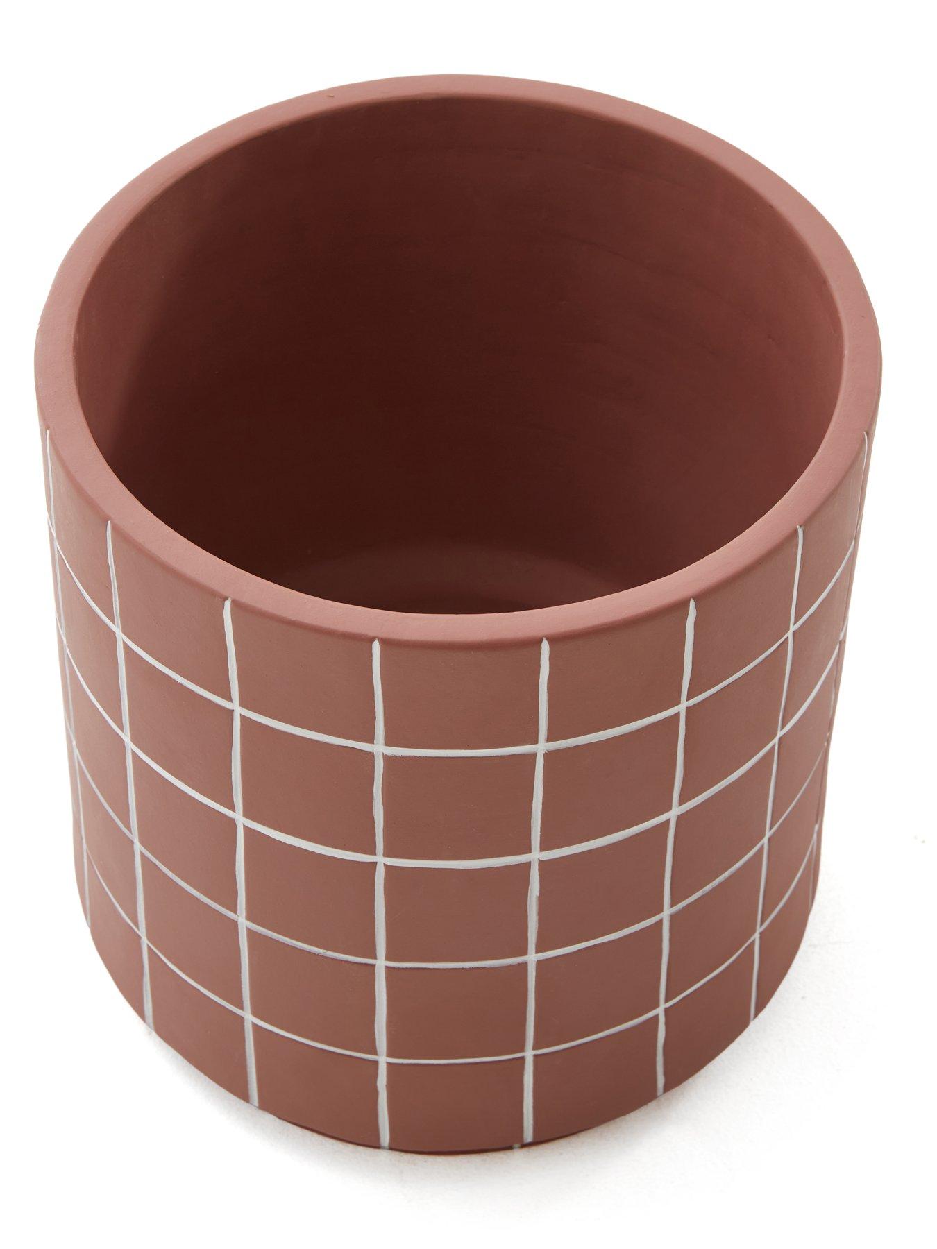 the-very-collection-tiled-grid-planter-27cm--rustback