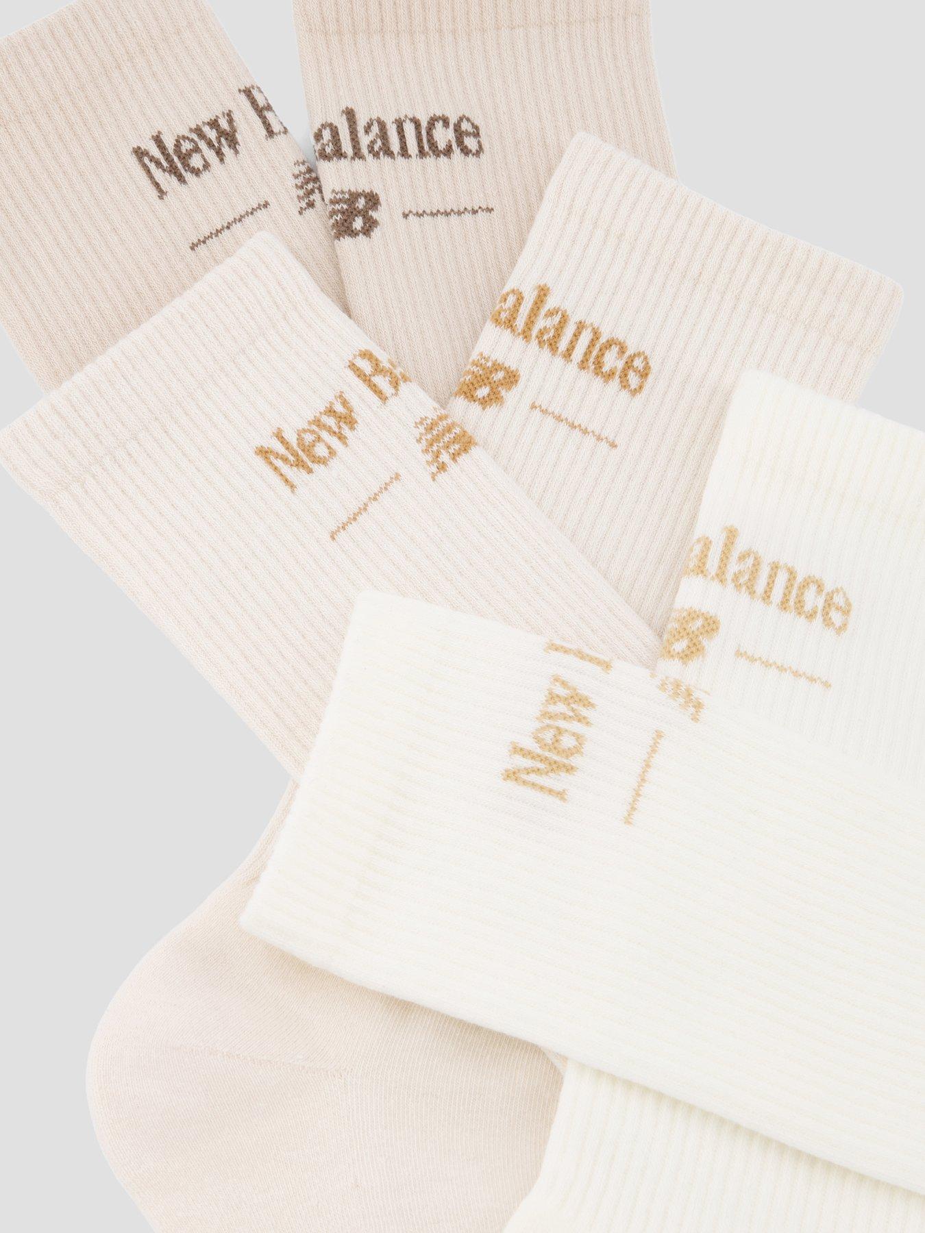 new-balance-back-script-crew-socks-3-pack-multioutfit