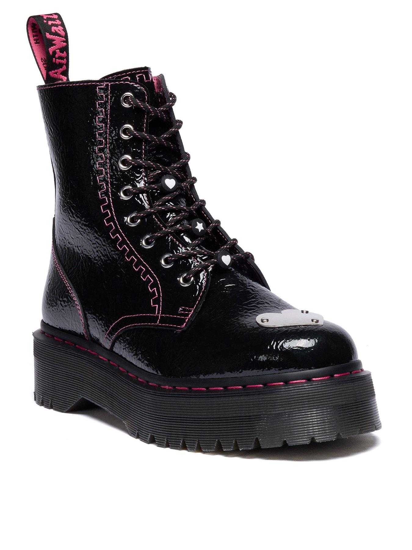 dr-martens-jadon-8-eye-distressed-leather-platform-boots-blackstillFront