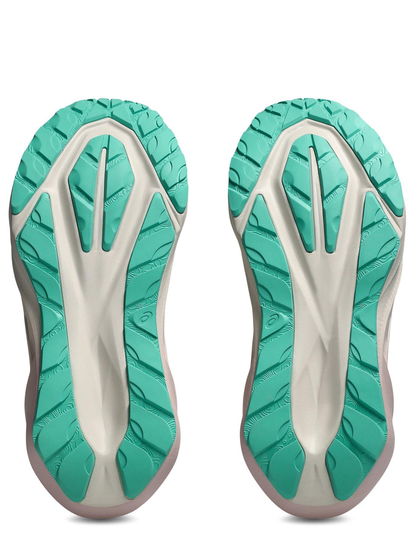 asics-womens-running-novablast-5-tr-trainers-beigedetail