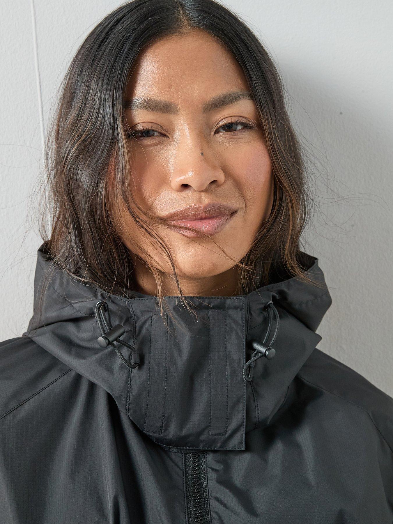 Image 4 of 7 of The Very Collection Water Resistant Drawcord Jacket - Black