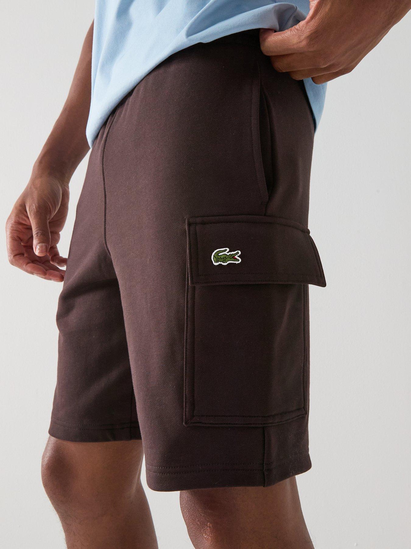 lacoste-lacoste-regular-fit-fleece-cargo-shorts-brownoutfit