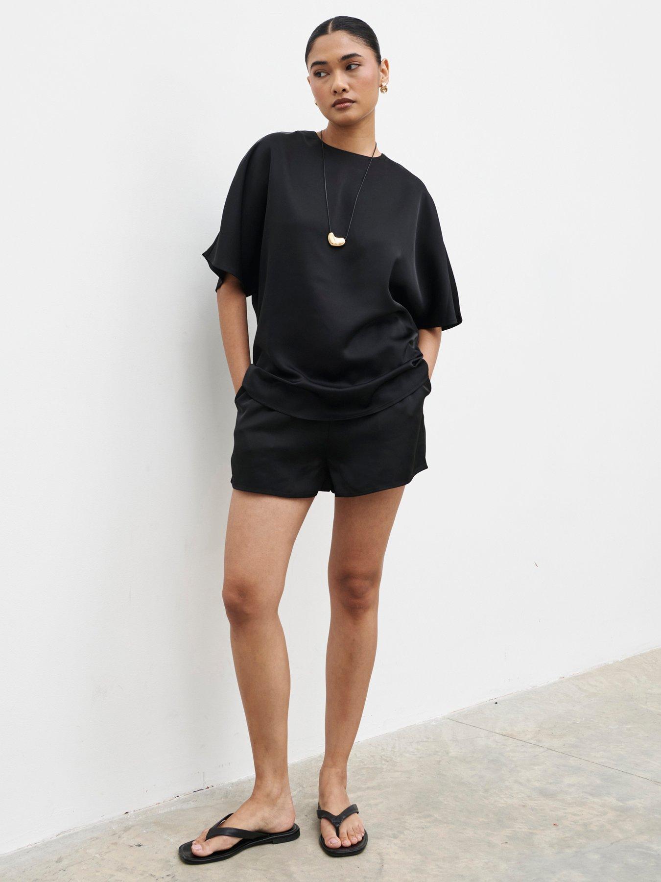 pretty-lavish-breya-satin-drawstring-short-blackoutfit
