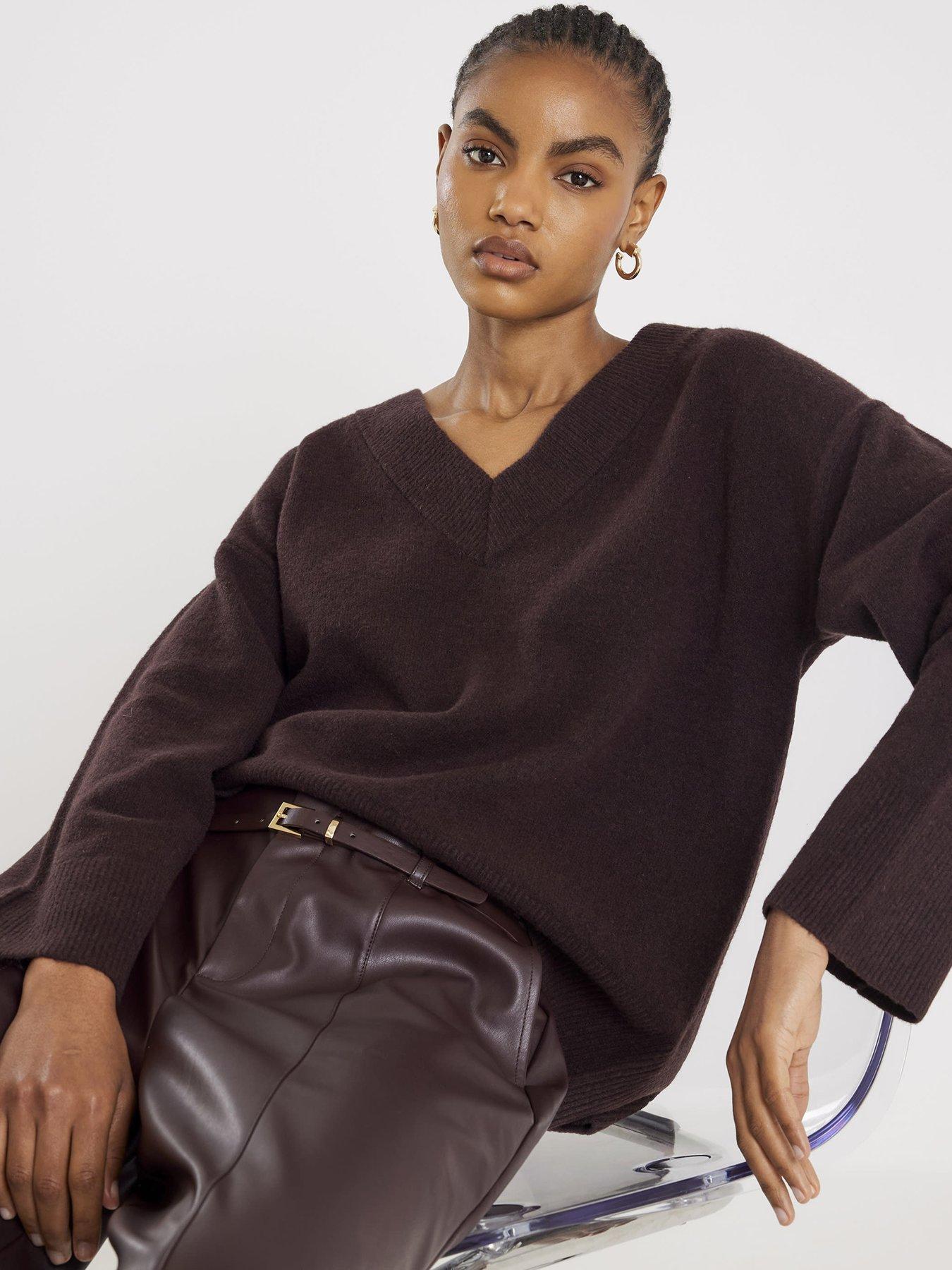 river-island-v-neck-jumper-brownoutfit