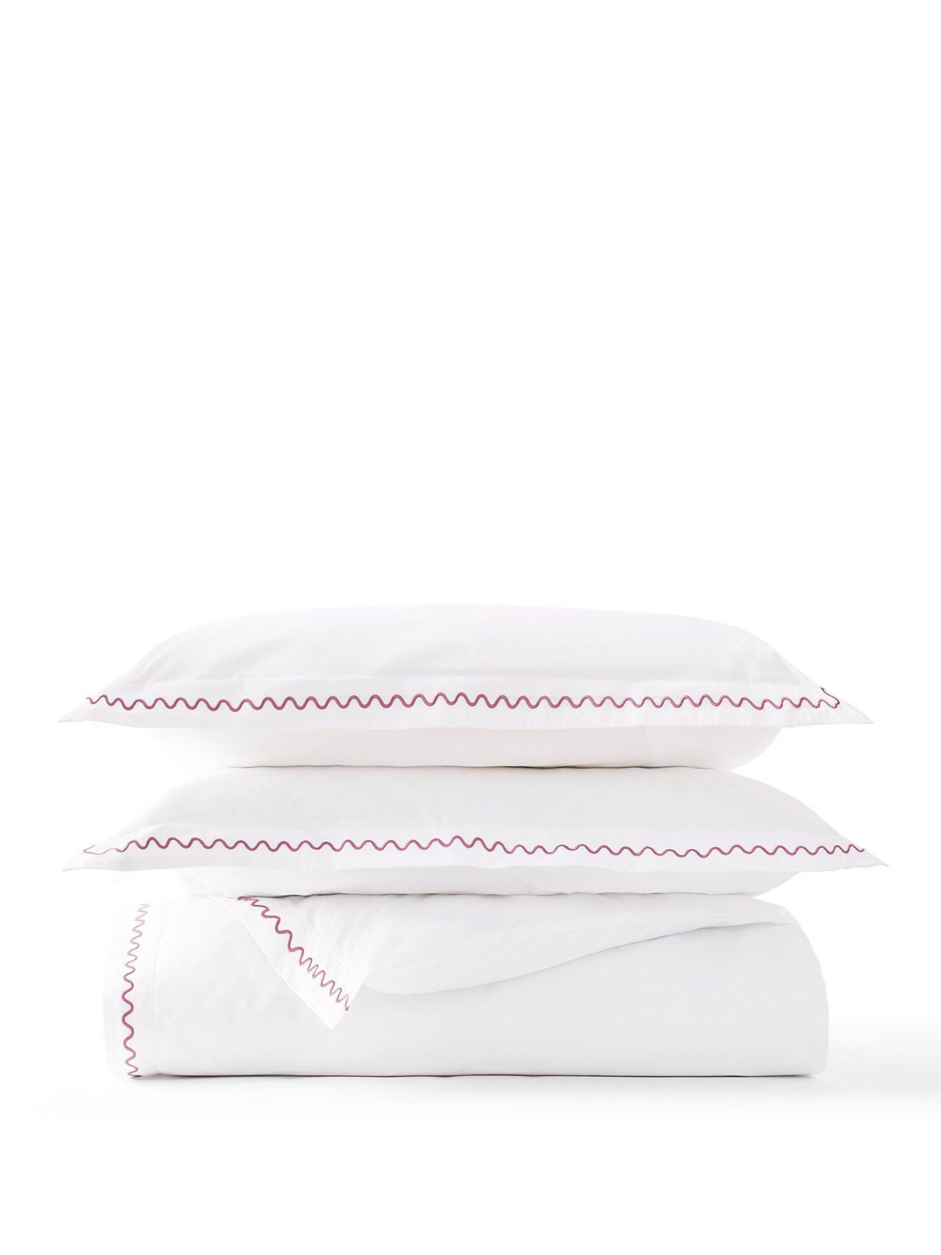 christy-wave-edge-embroidery-duvet-set--doublestillFront