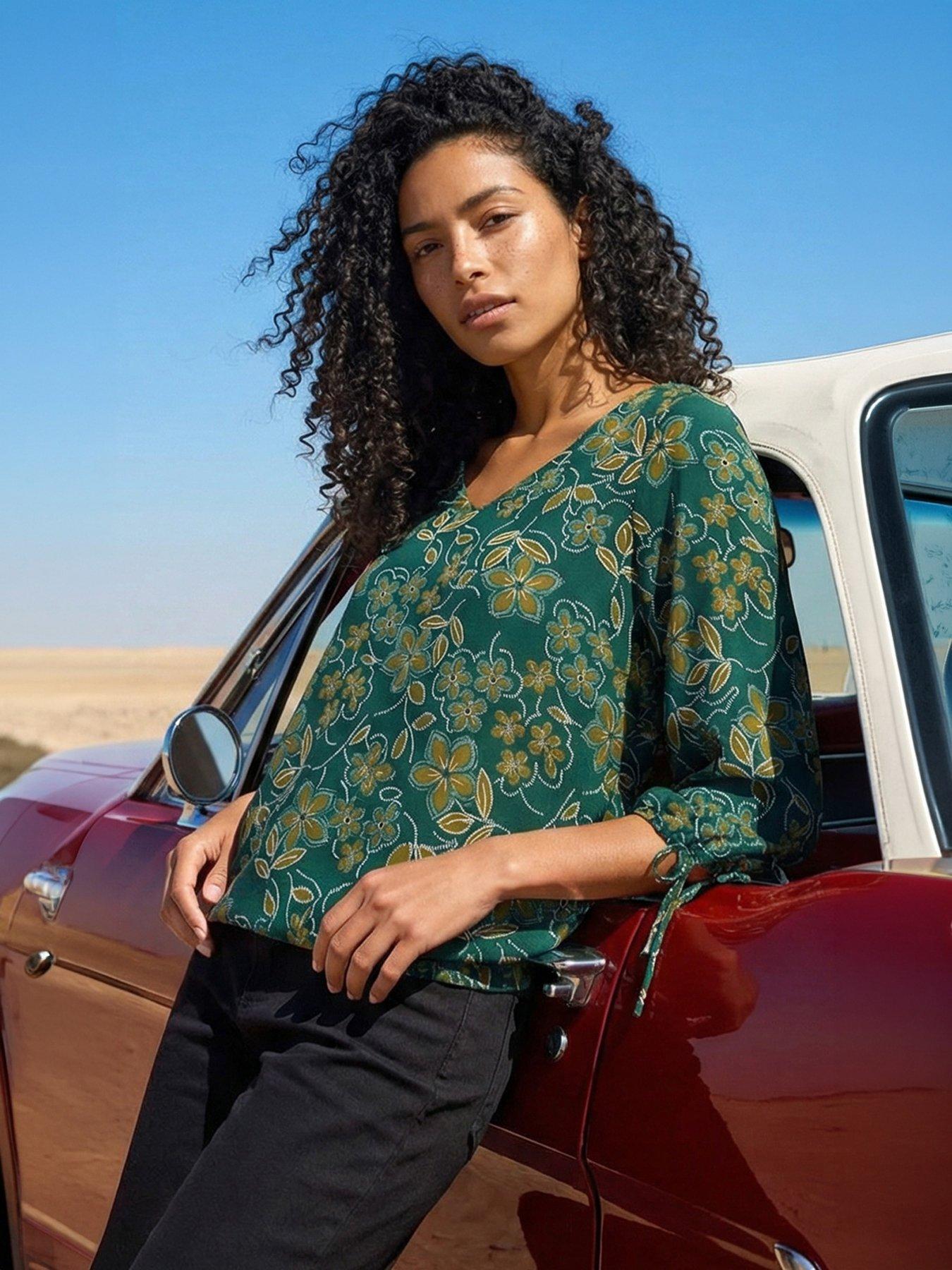 Roman Floral V-neck Stretch Top - Olive