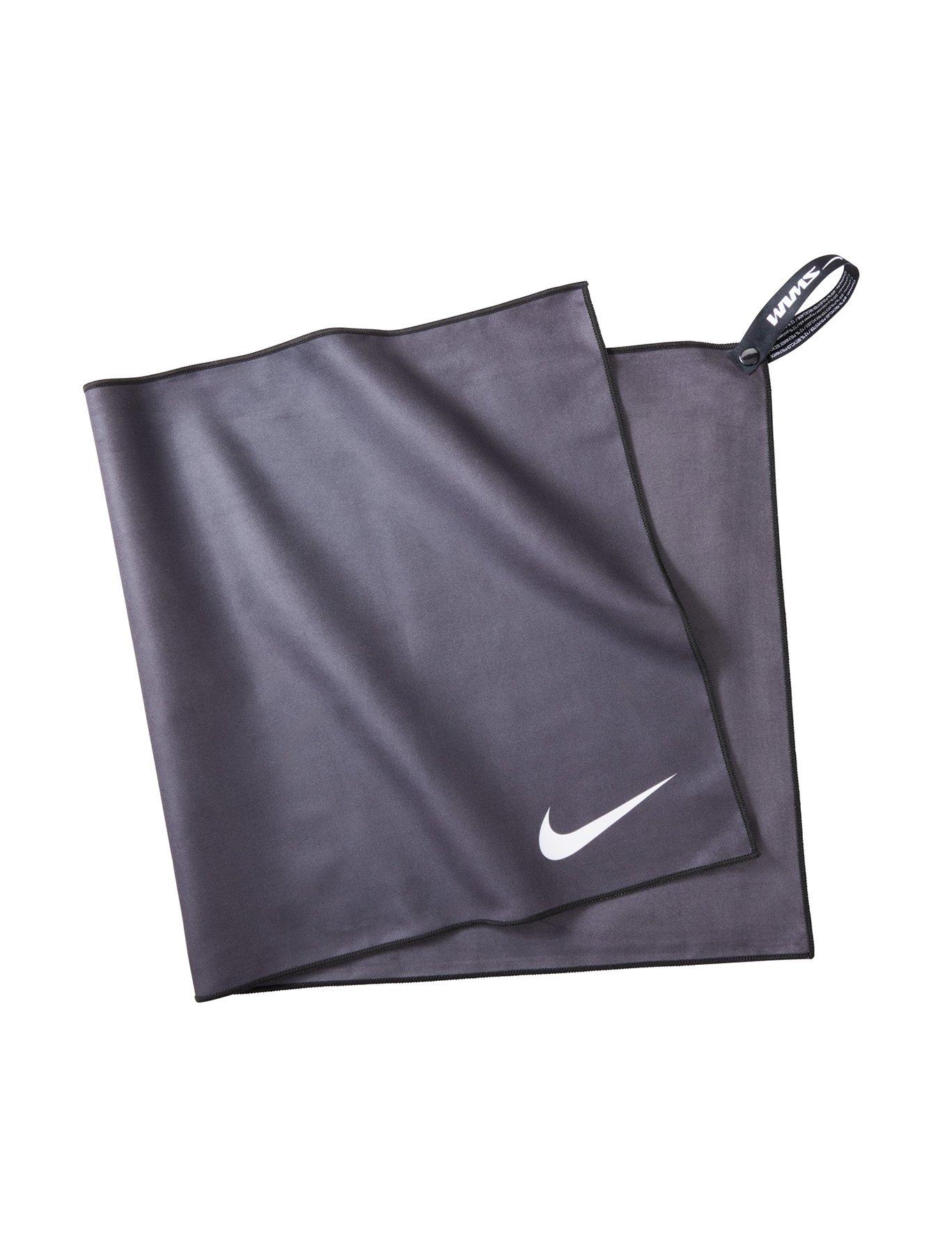 Nike Adults Unisex Quick Dry Swim Towel - Black