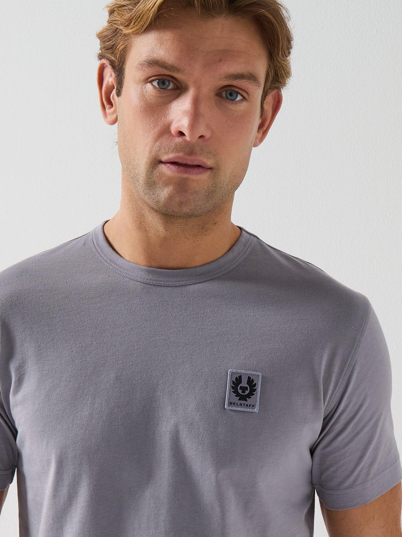 belstaff-left-chest-patch-logo-regular-fit-t-shirt-light-blueoutfit
