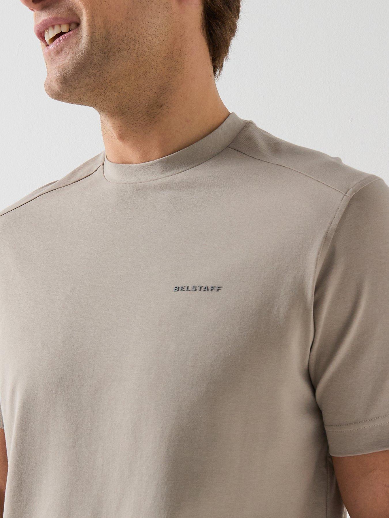 belstaff-alloy-t-shirt-dark-beigeoutfit