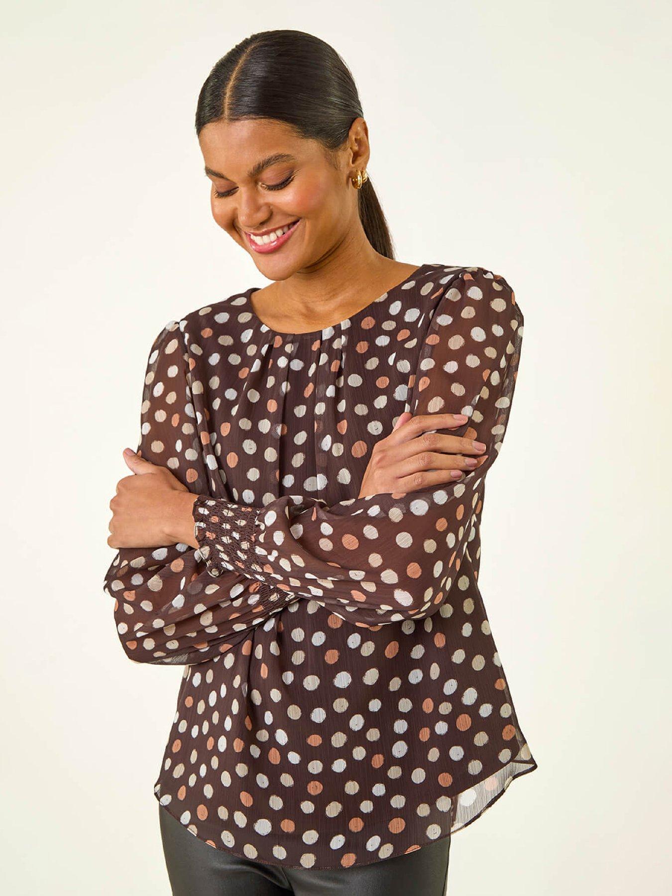 roman-spot-print-shirred-top-chocolatefront