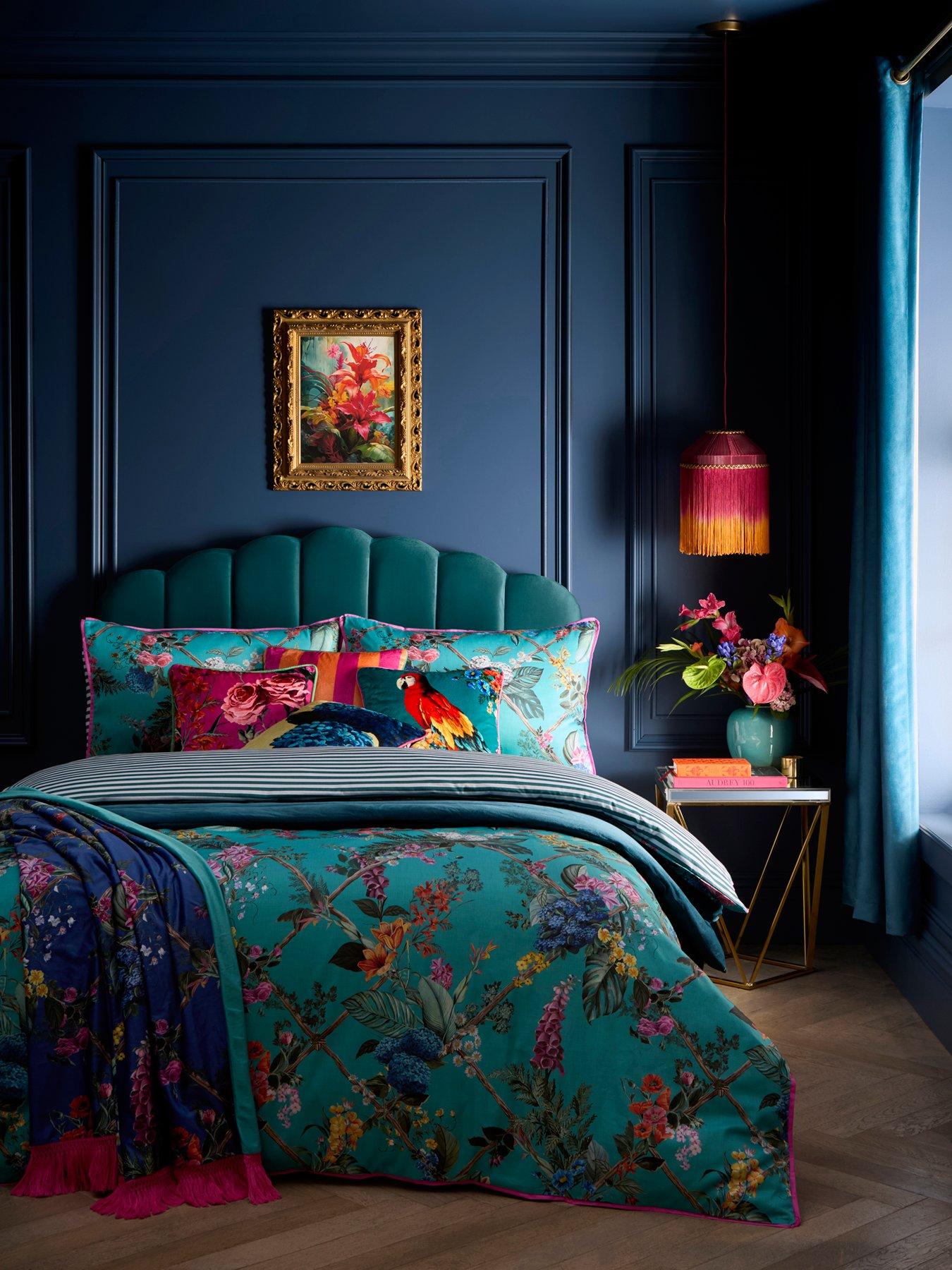 Image 4 of 4 of Laurence Llewelyn-Bowen Cotswold Fantasia Throw- Navy