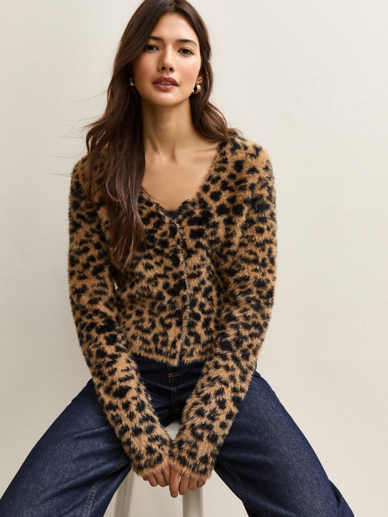 new-look-fluffy-knit-leopard-pattern-cardigan-brownfront