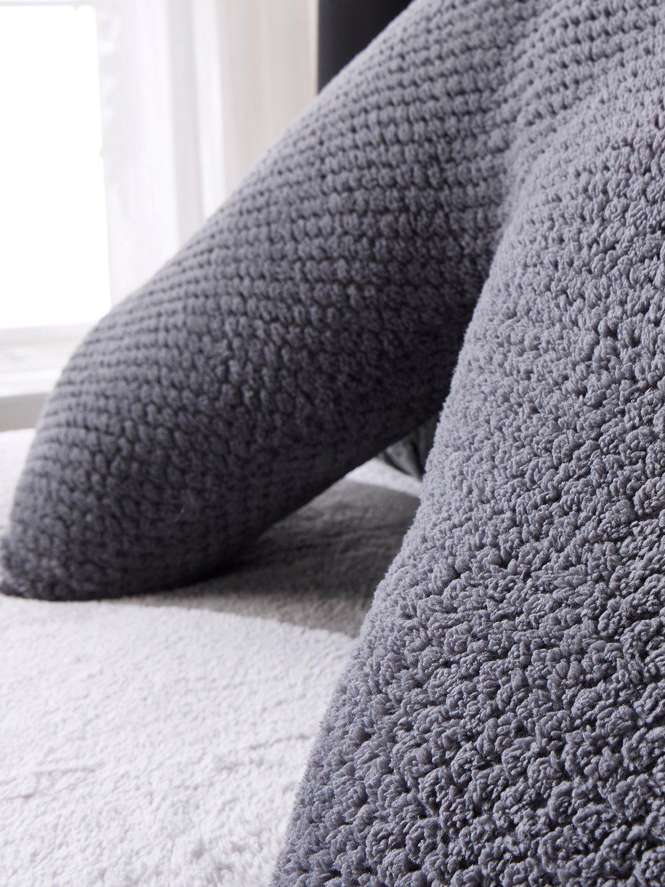 the-very-collection-waffle-v-shaped-pillow-charcoaloutfit