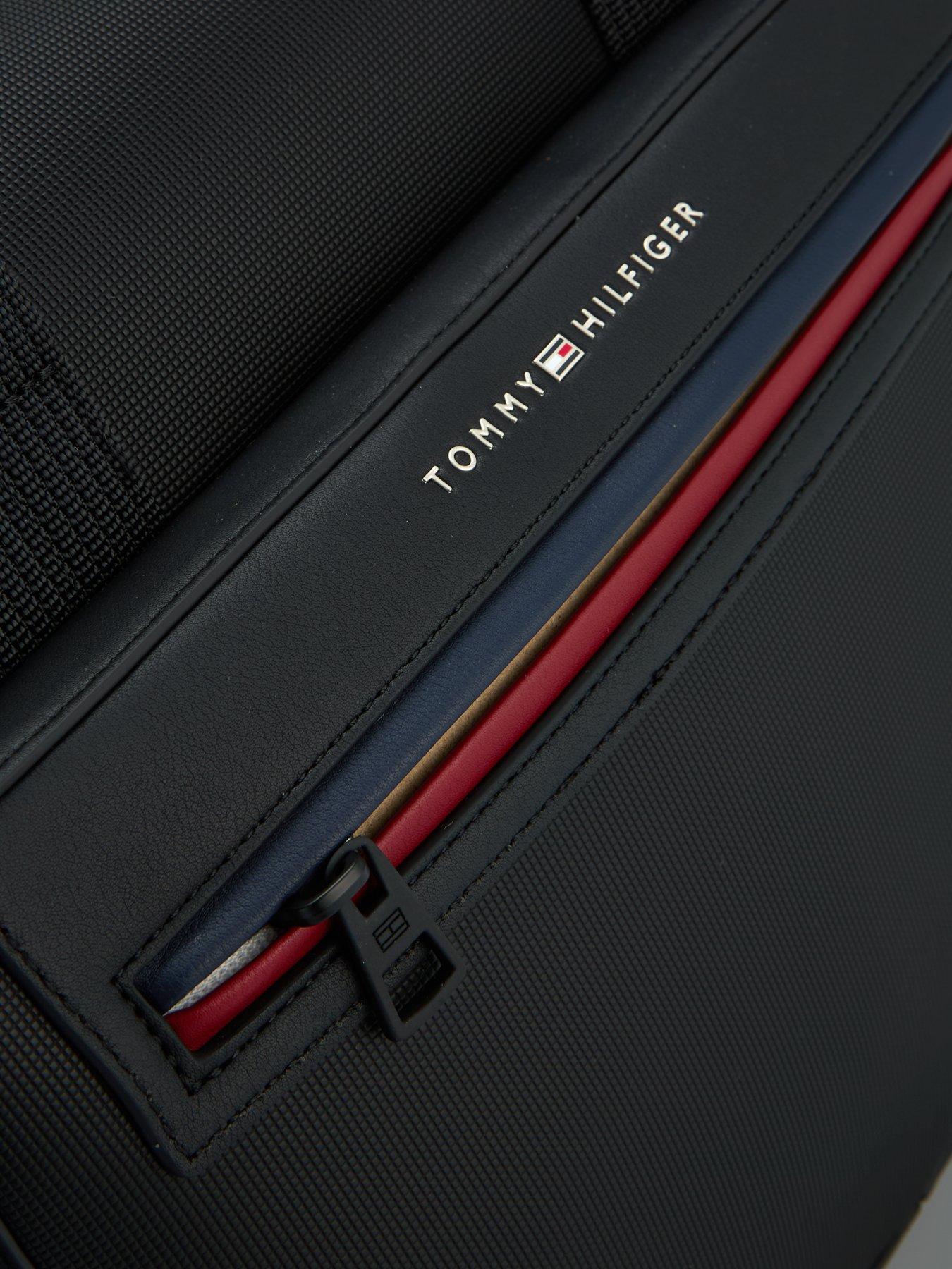 tommy-hilfiger-th-foundation-duffle-bag-blackoutfit