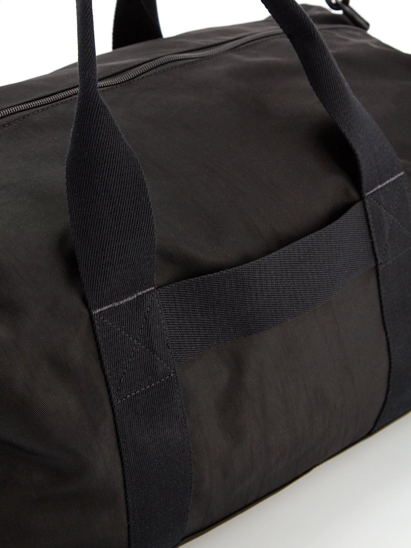 calvin-klein-bold-duffle-bag-blackdetail