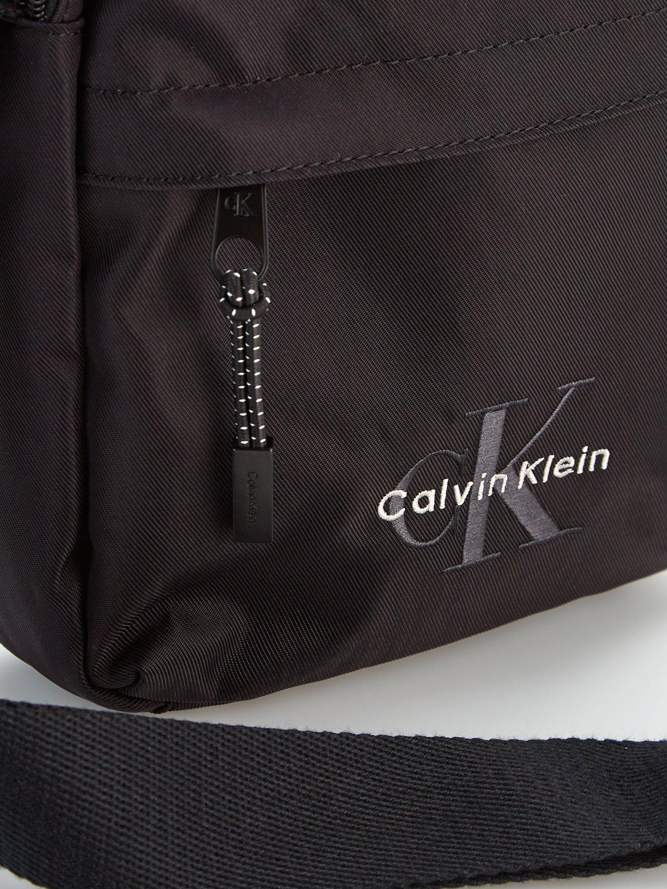 calvin-klein-calvin-klein-bold-reporter-bag-blackoutfit