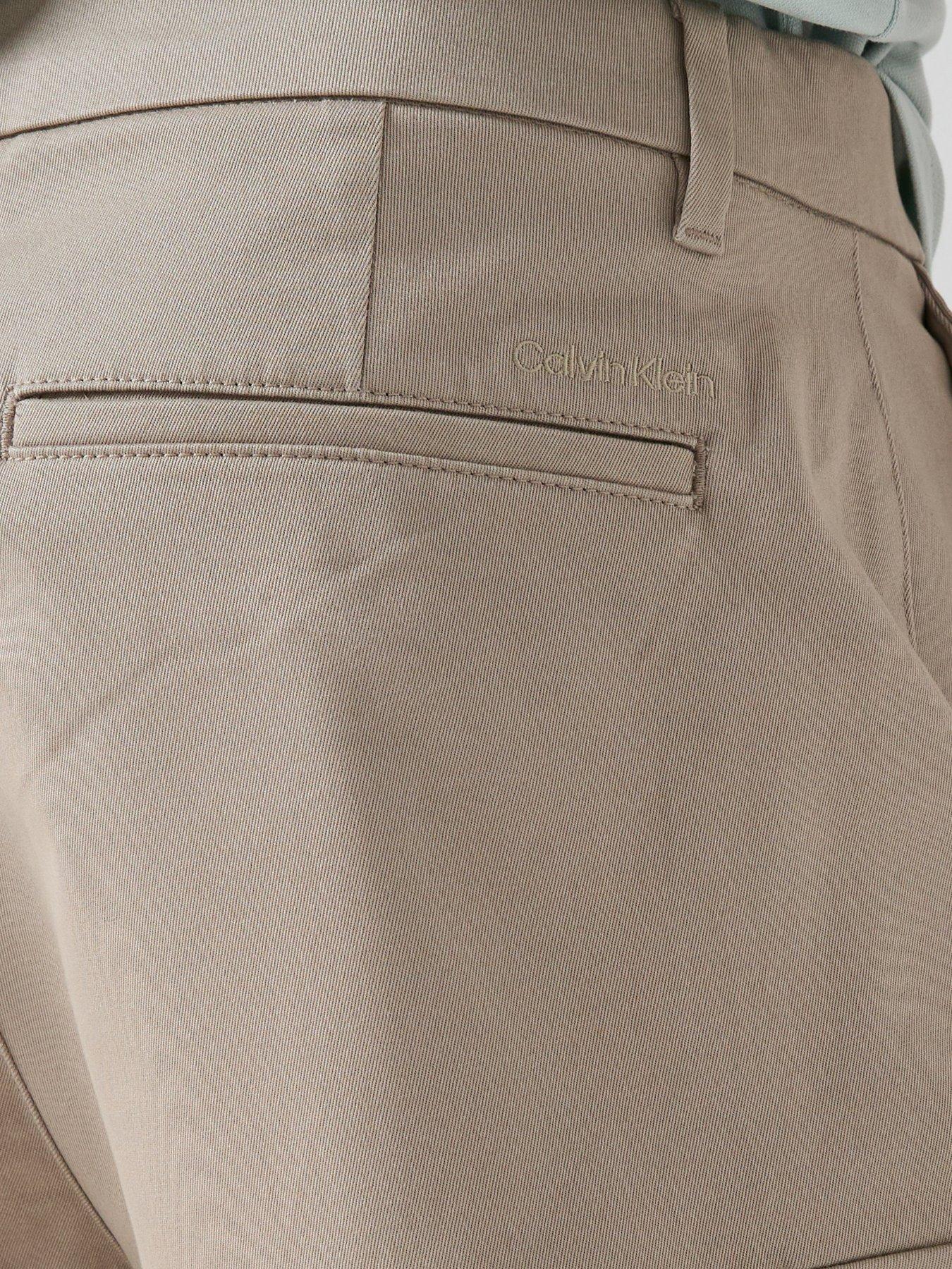 Image 4 of 6 of Calvin Klein Calvin Klein Refined Stretch Cargo Shorts - Beige
