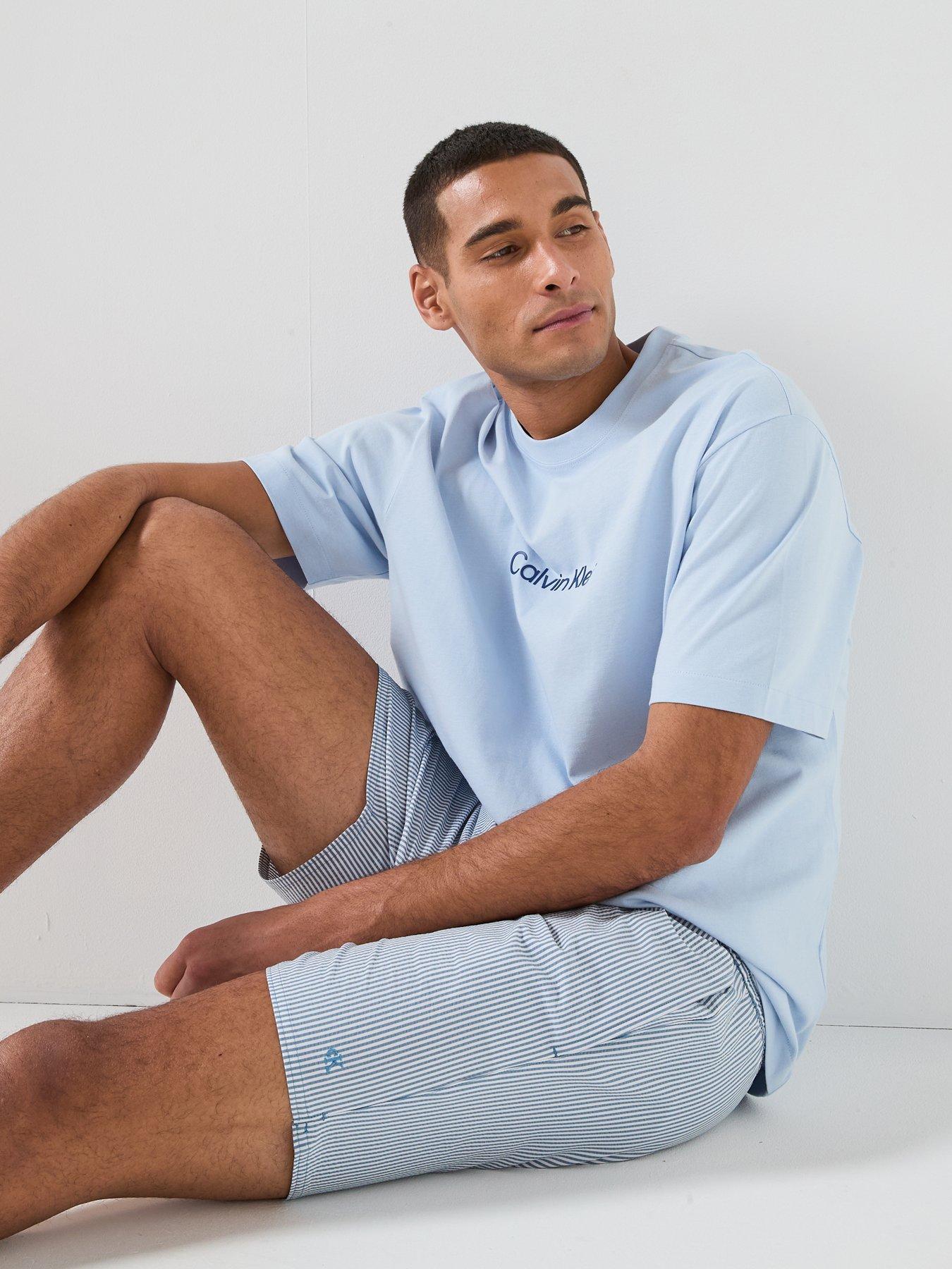 calvin-klein-seersucker-stripe-medium-swim-shorts-blueoutfit