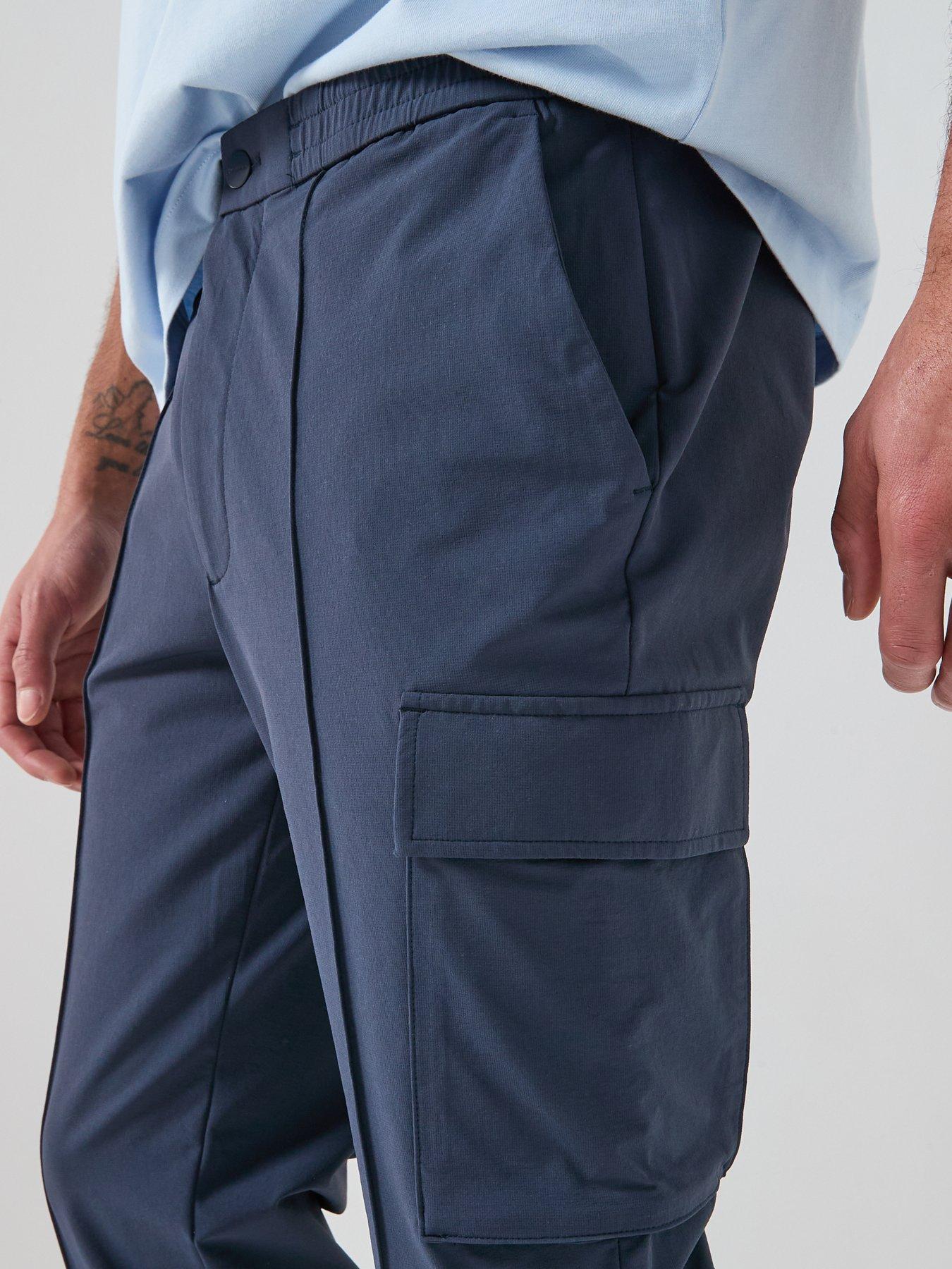 calvin-klein-tech-dobby-cargo-pants-bluedetail