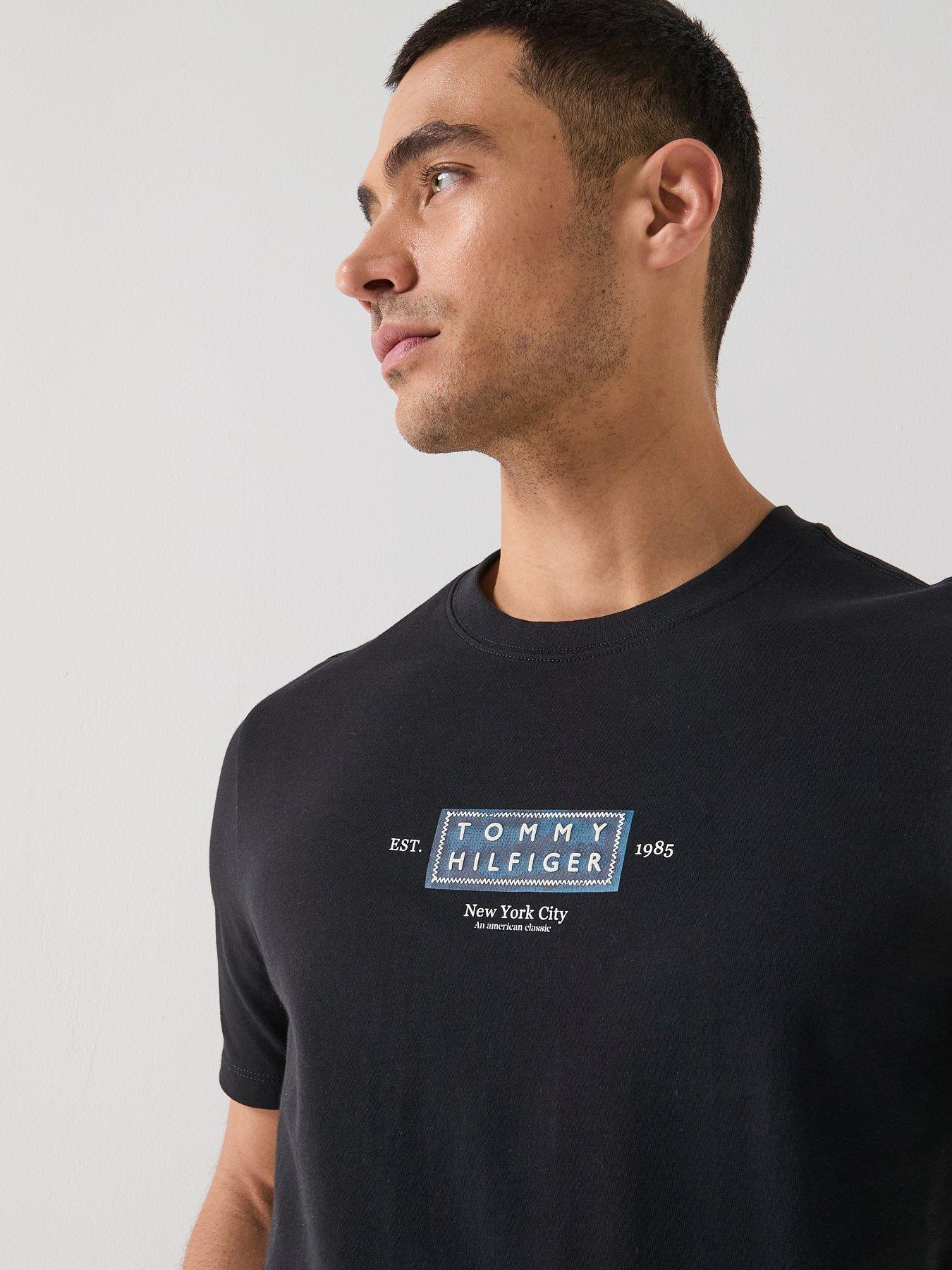 tommy-hilfiger-heritage-central-label-logo-t-shirt-blackoutfit