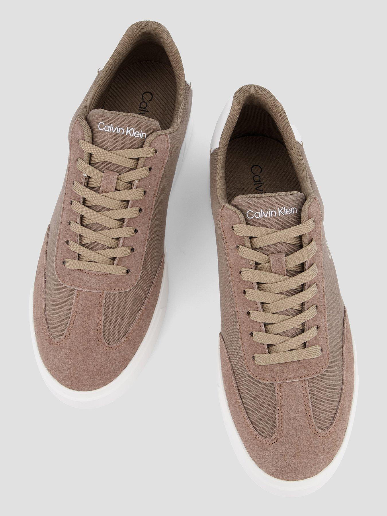calvin-klein-low-profile-cupsole-trainers-beigeoutfit