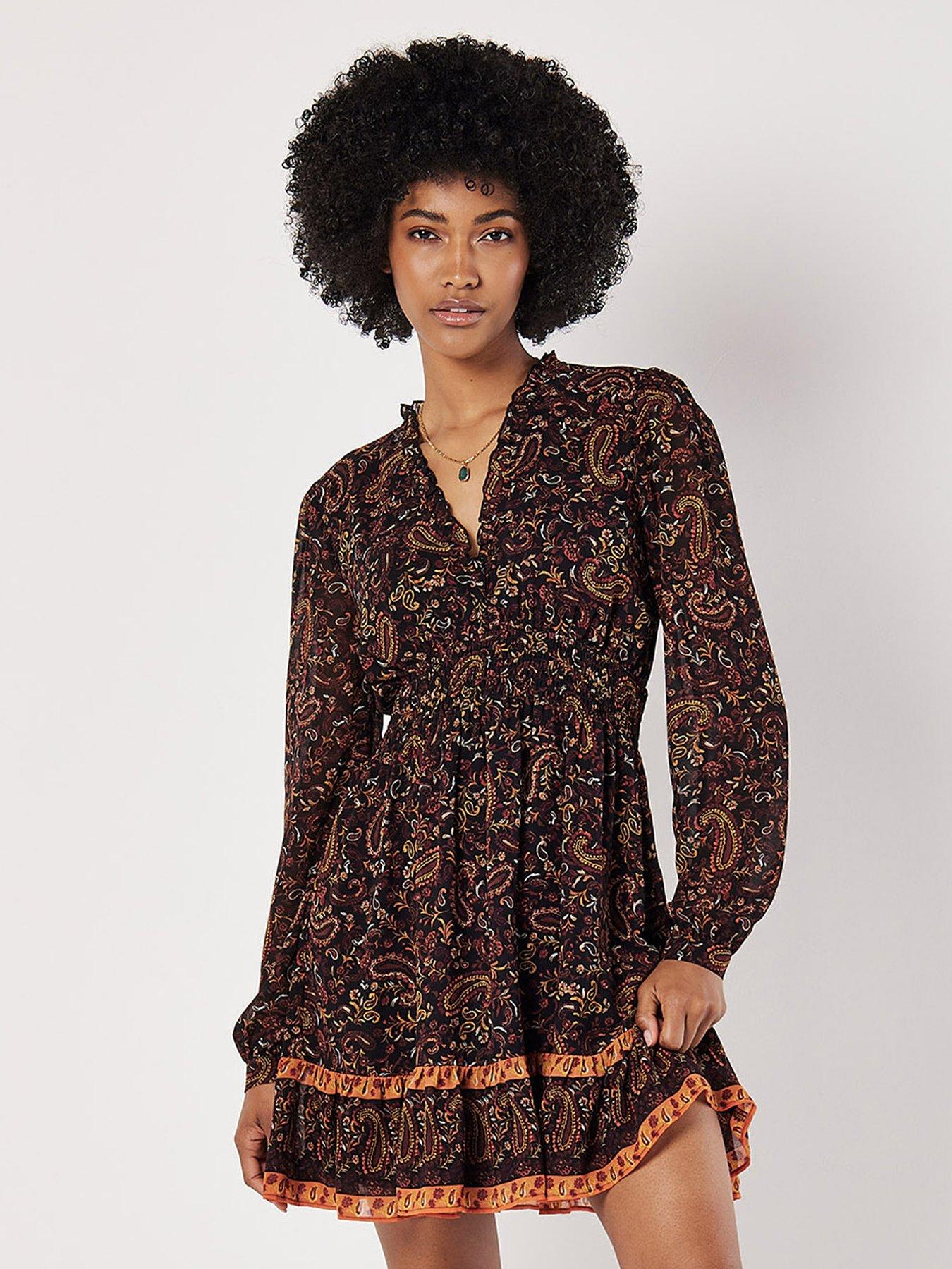 apricot-paisley-border-ruffle-dress-black