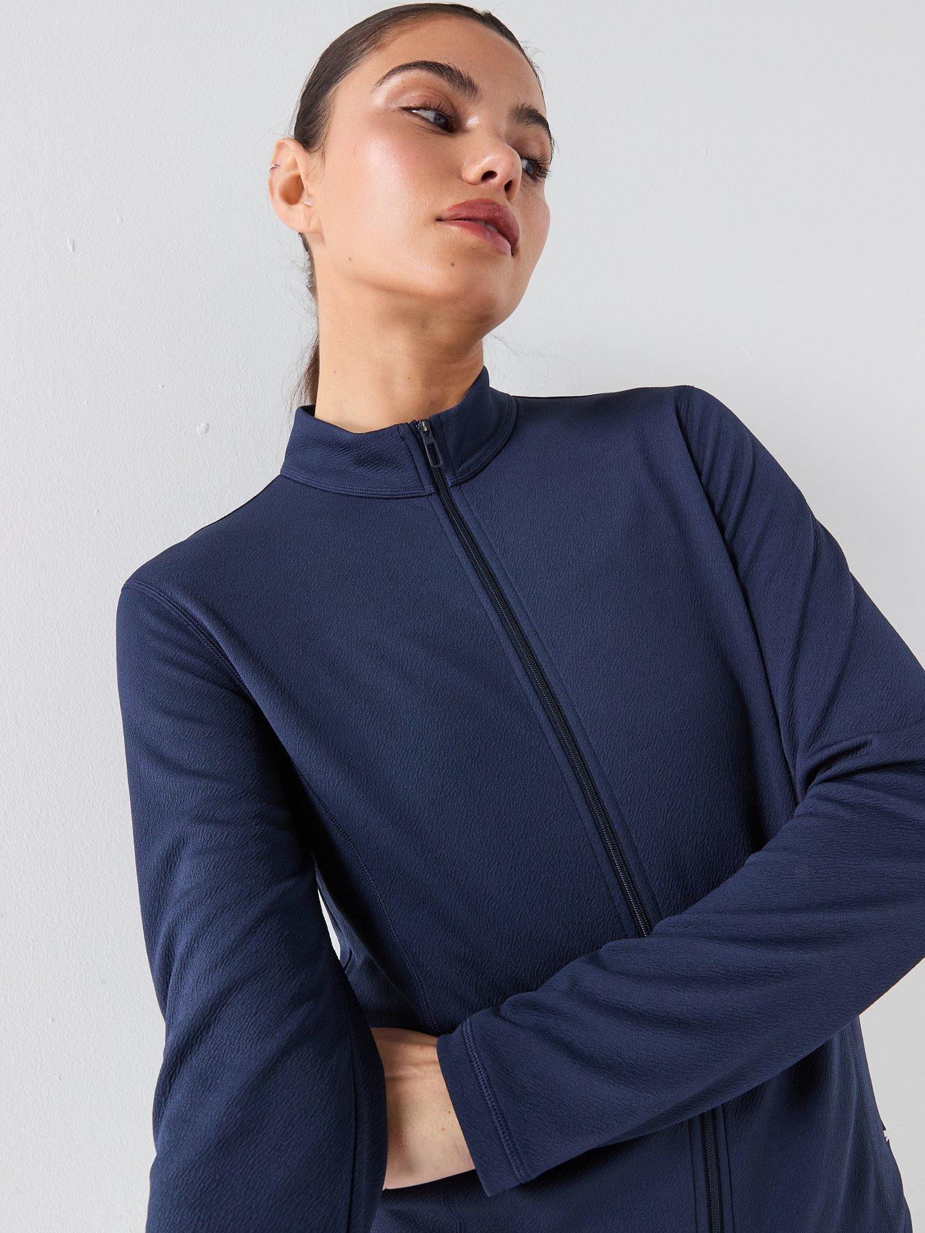 puma-womens-golf-pure-textured-jacket-navyoutfit