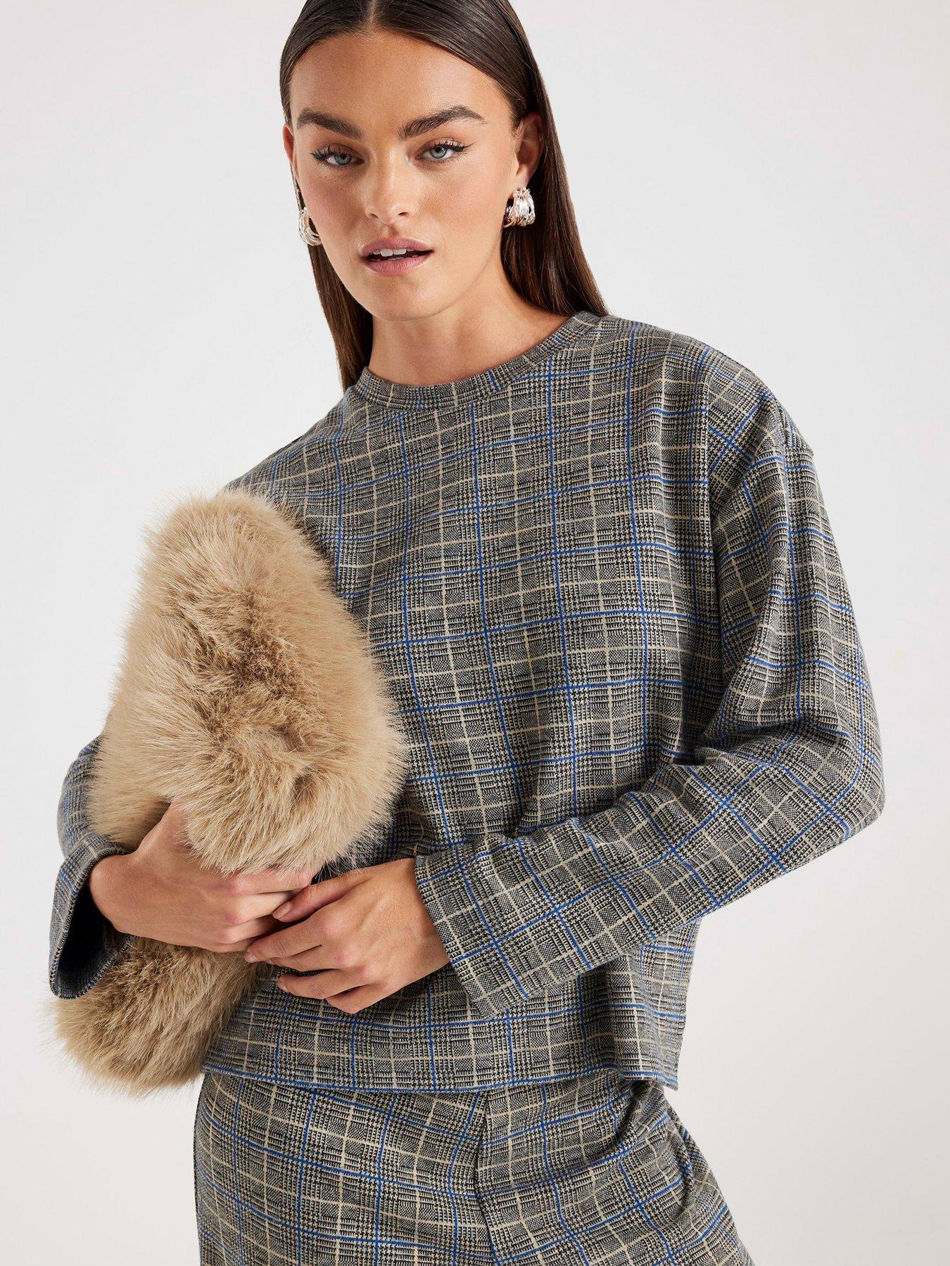 river-island-long-sleeve-check-boxy-tee-greyoutfit