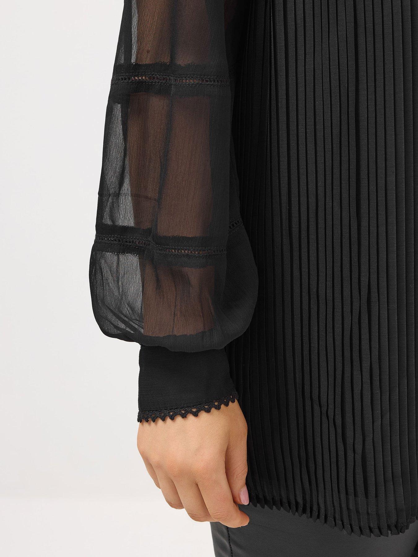 yours-curve-pleated-blouse-blackdetail