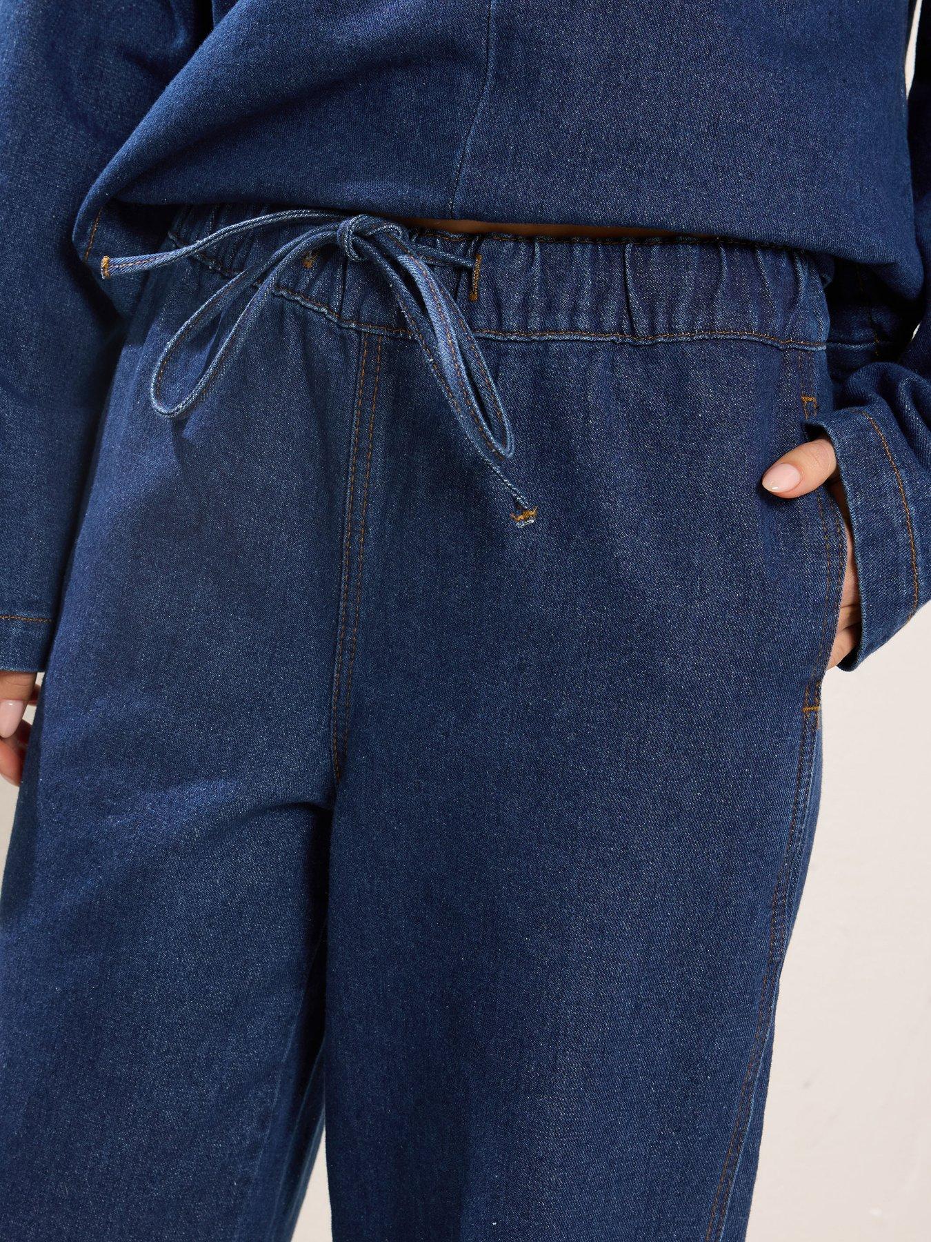 pixiegirl-petite-pull-on-barrel-jeanoutfit