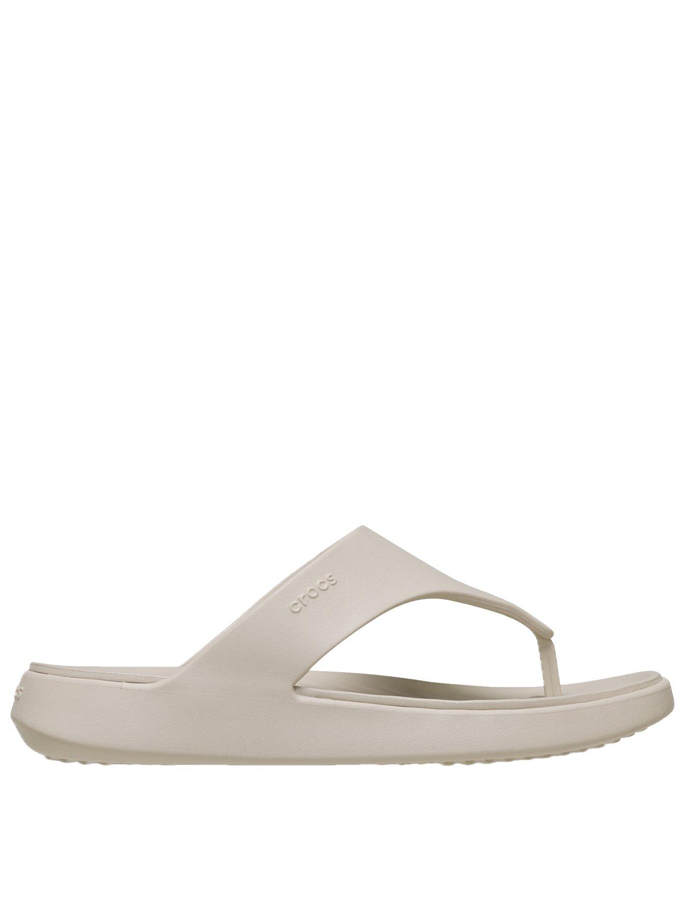 crocs-getaway-triangle-flip-flop-frappe