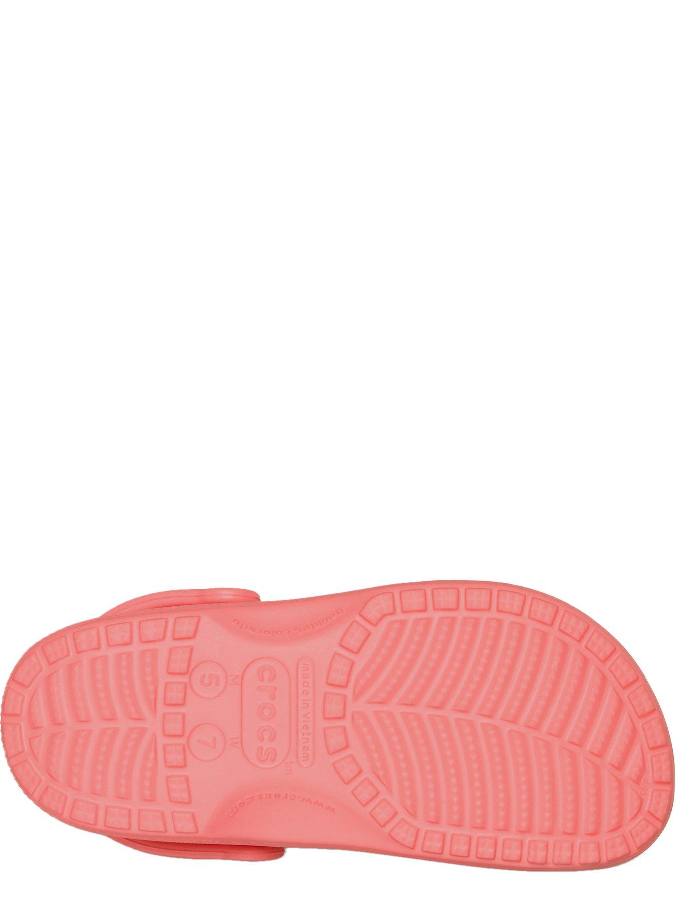crocs-classic-clog-guavadetail